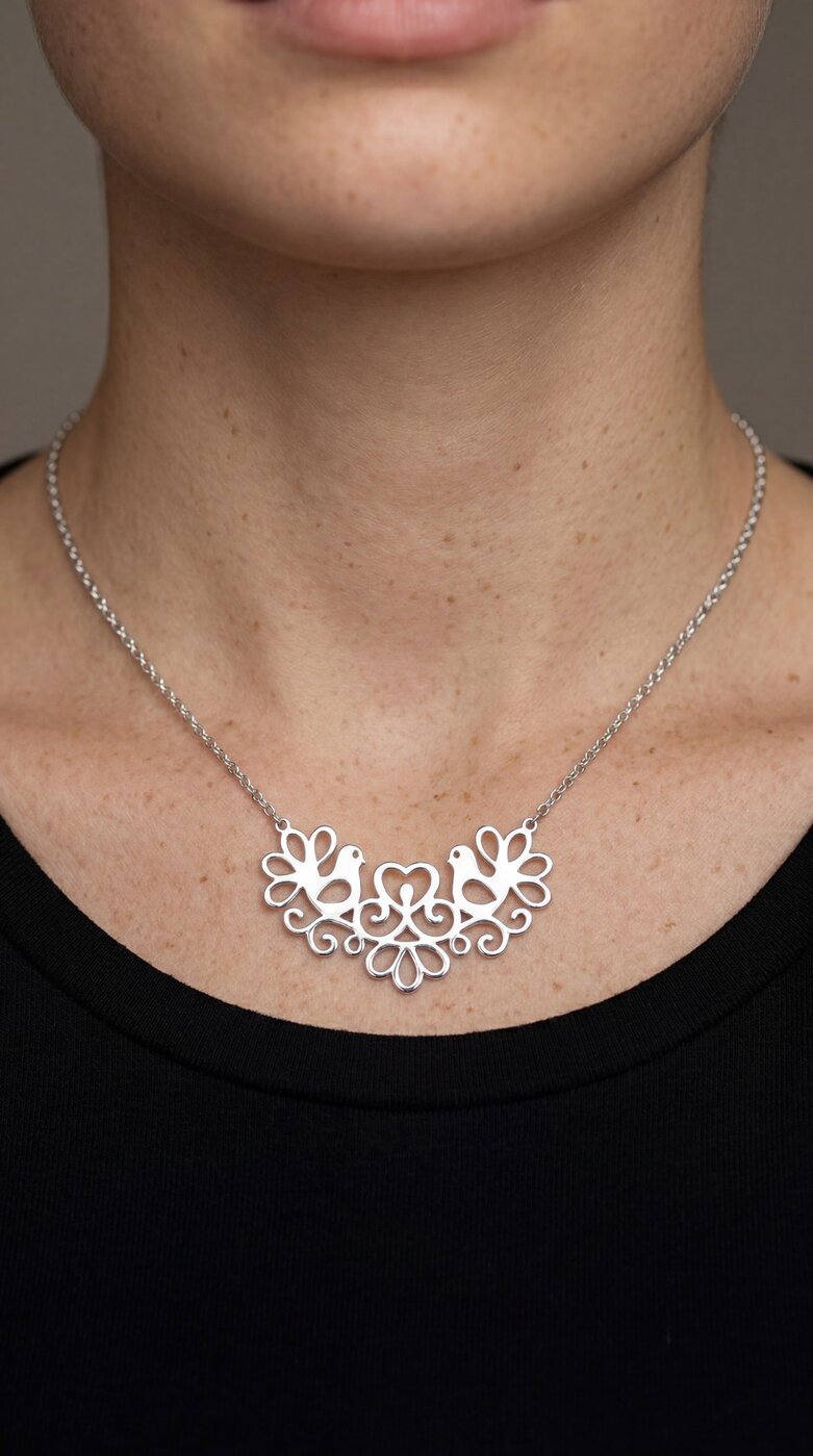 Necklace doves – short