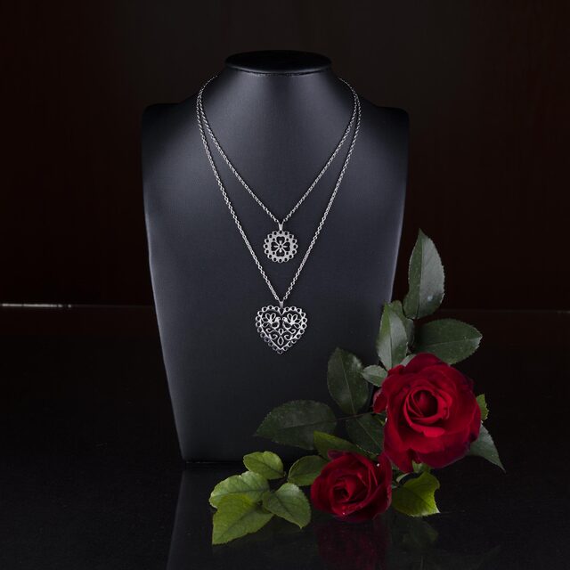 Two-row necklace heart doves