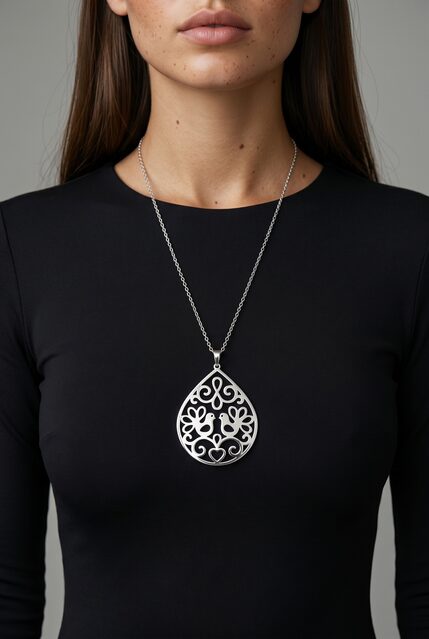 Pendant doves – tear