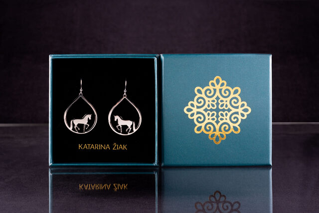 Earrings horse tear
