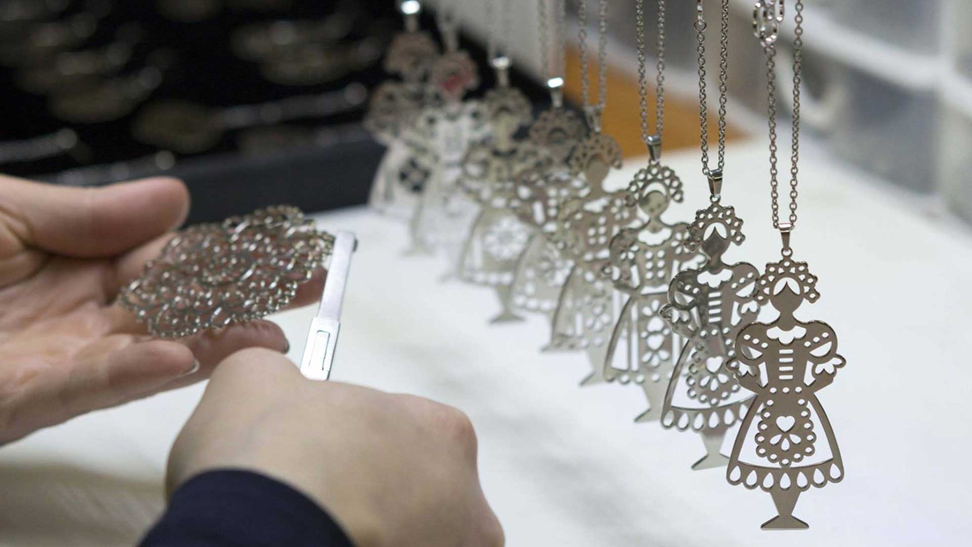 uvod_slide_001_slovanske-basnicke