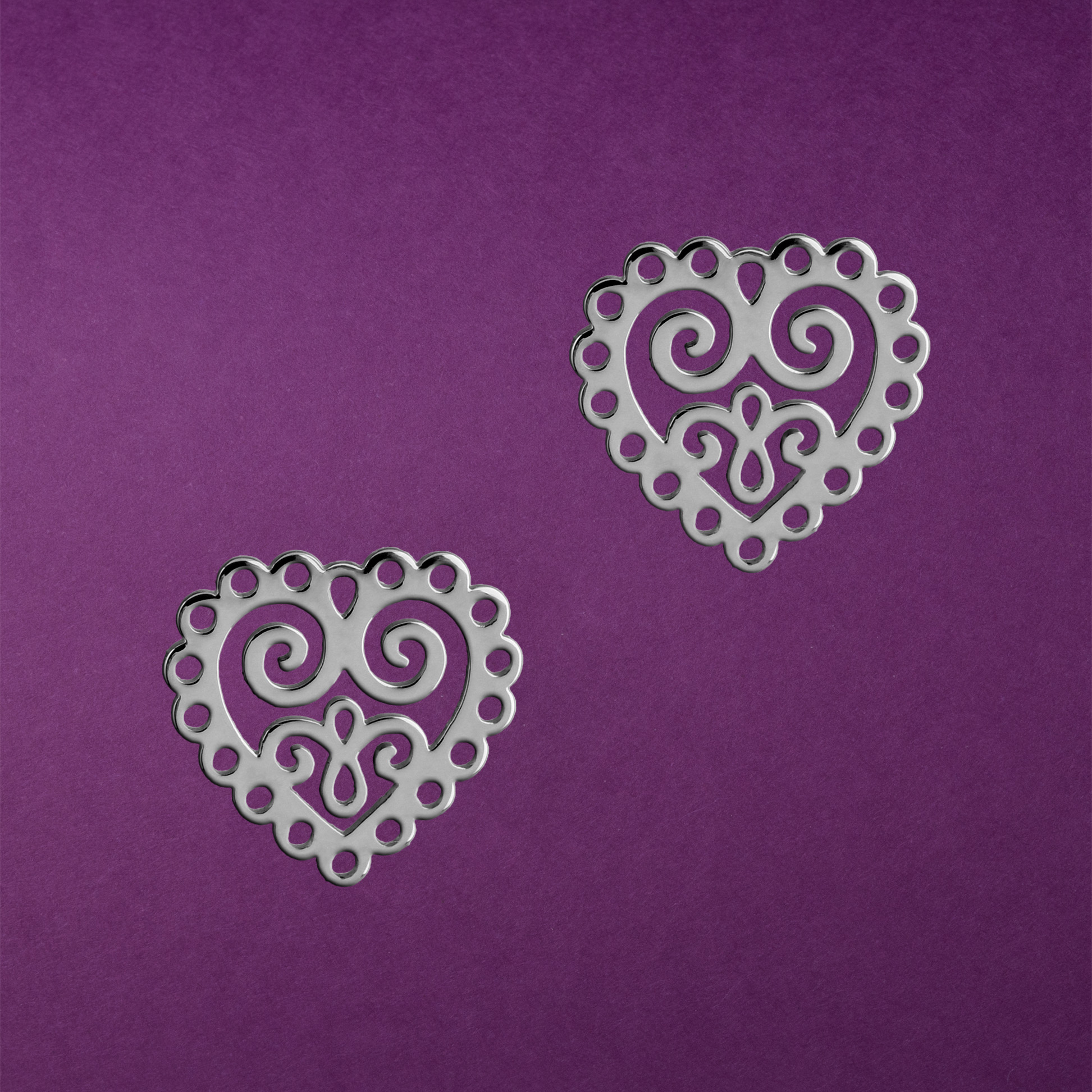 Napichovacie náušnice srdce ornament mini 1