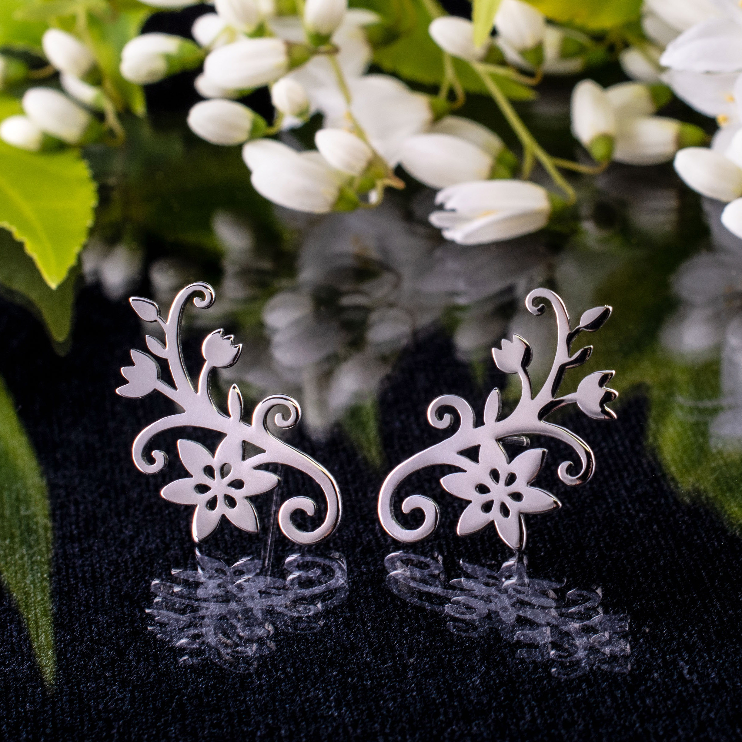 Napichovacie náušnice klematis 2