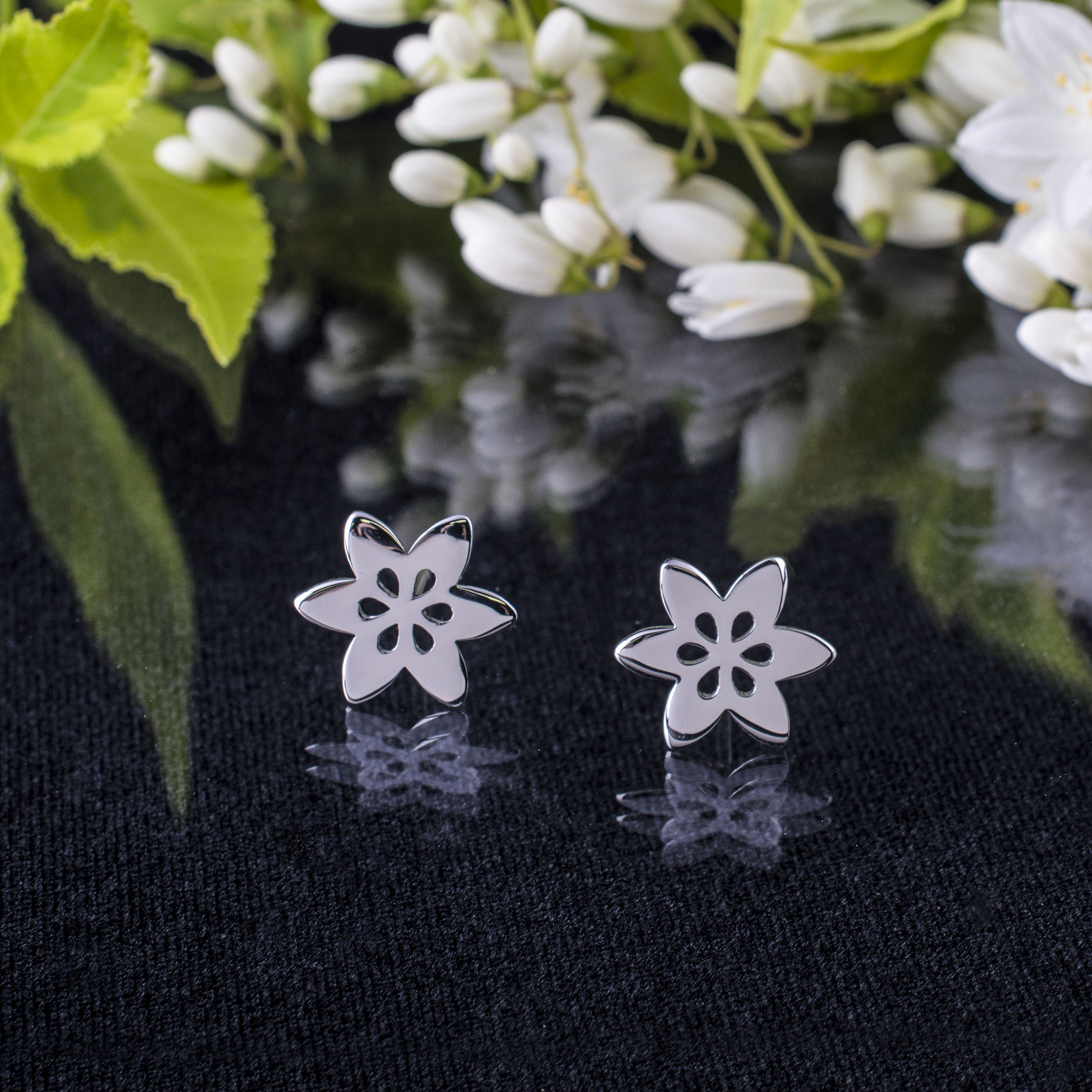 Napichovacie náušnice klematis 1