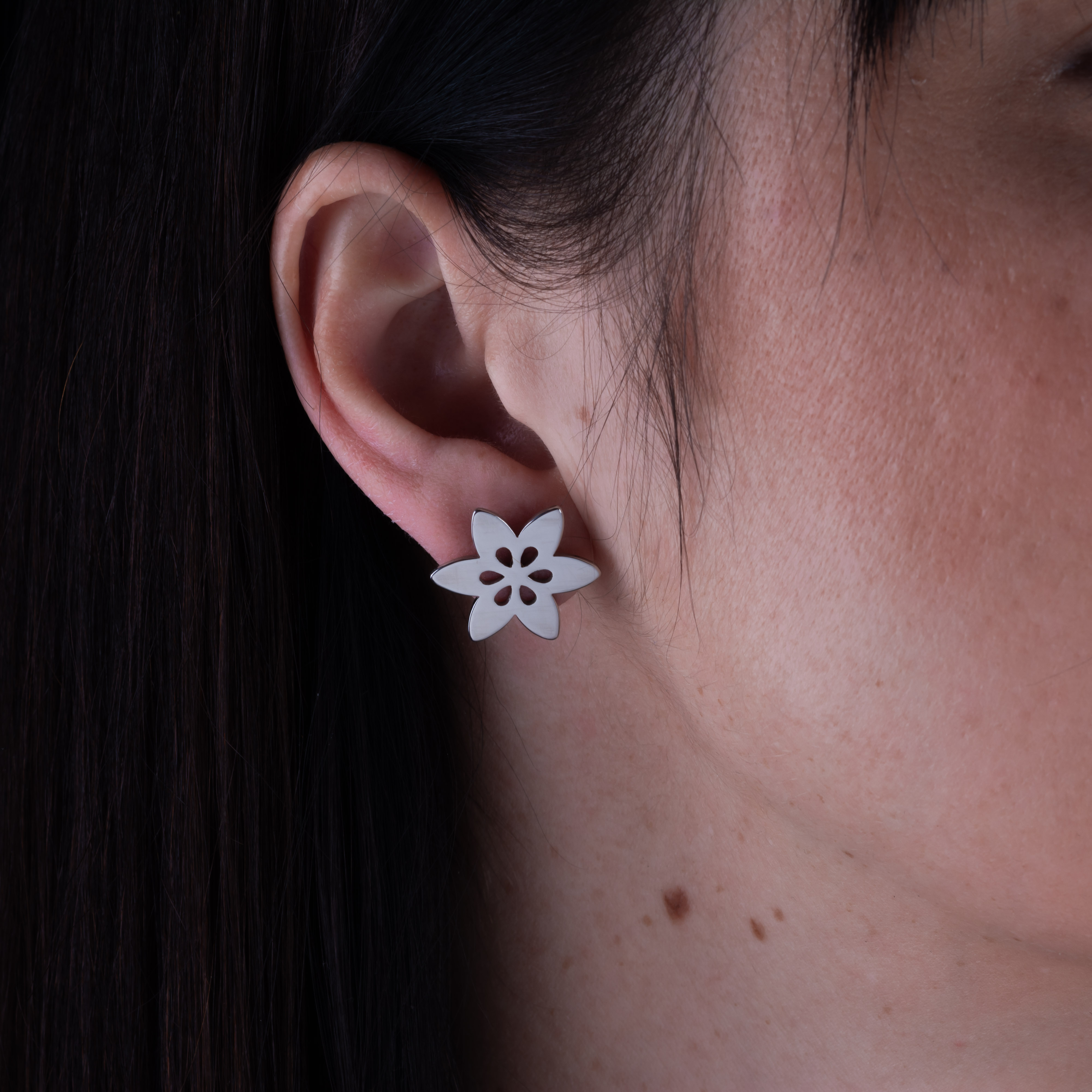 Napichovacie náušnice klematis 1