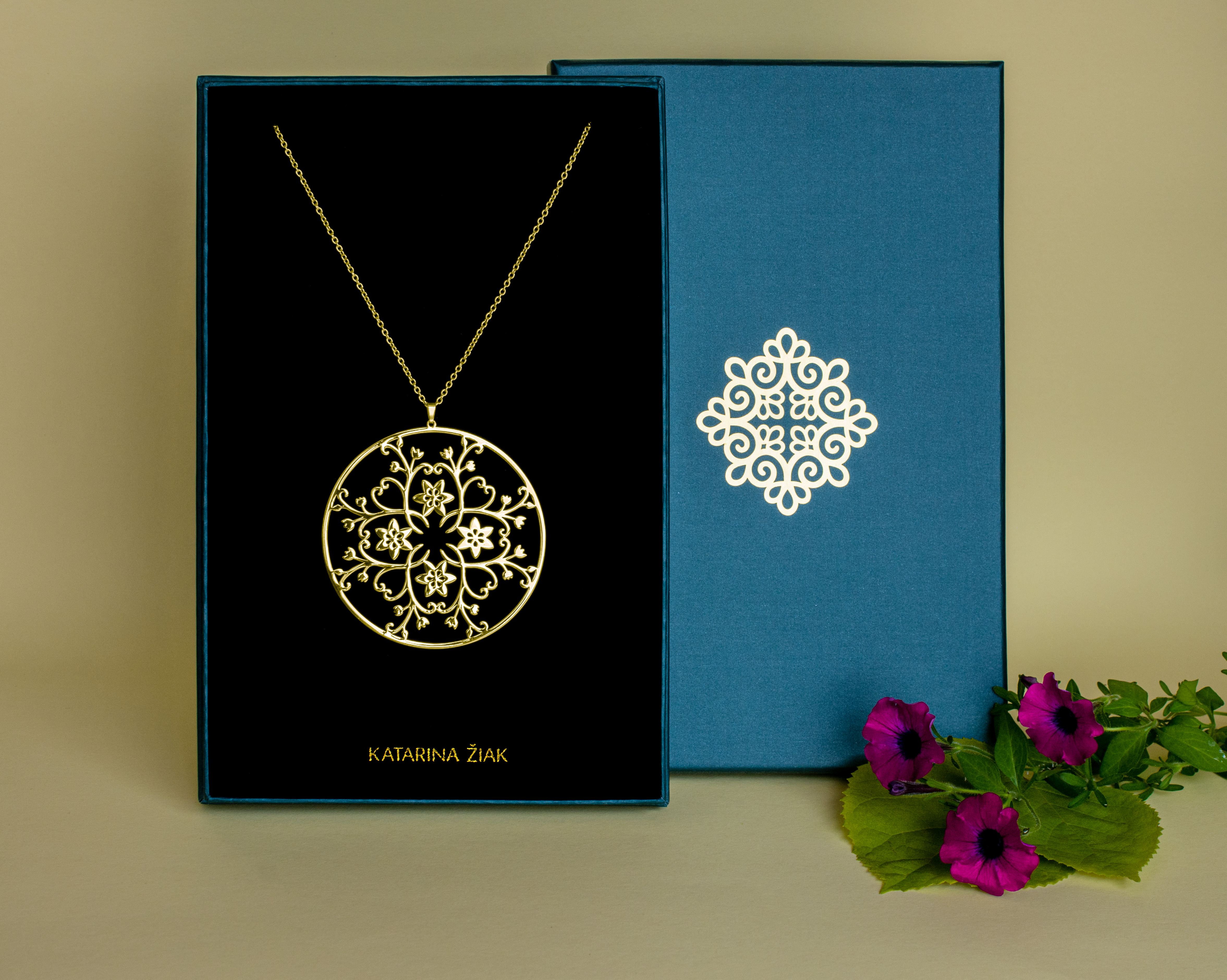 Prívesok klematis 4 - kruh