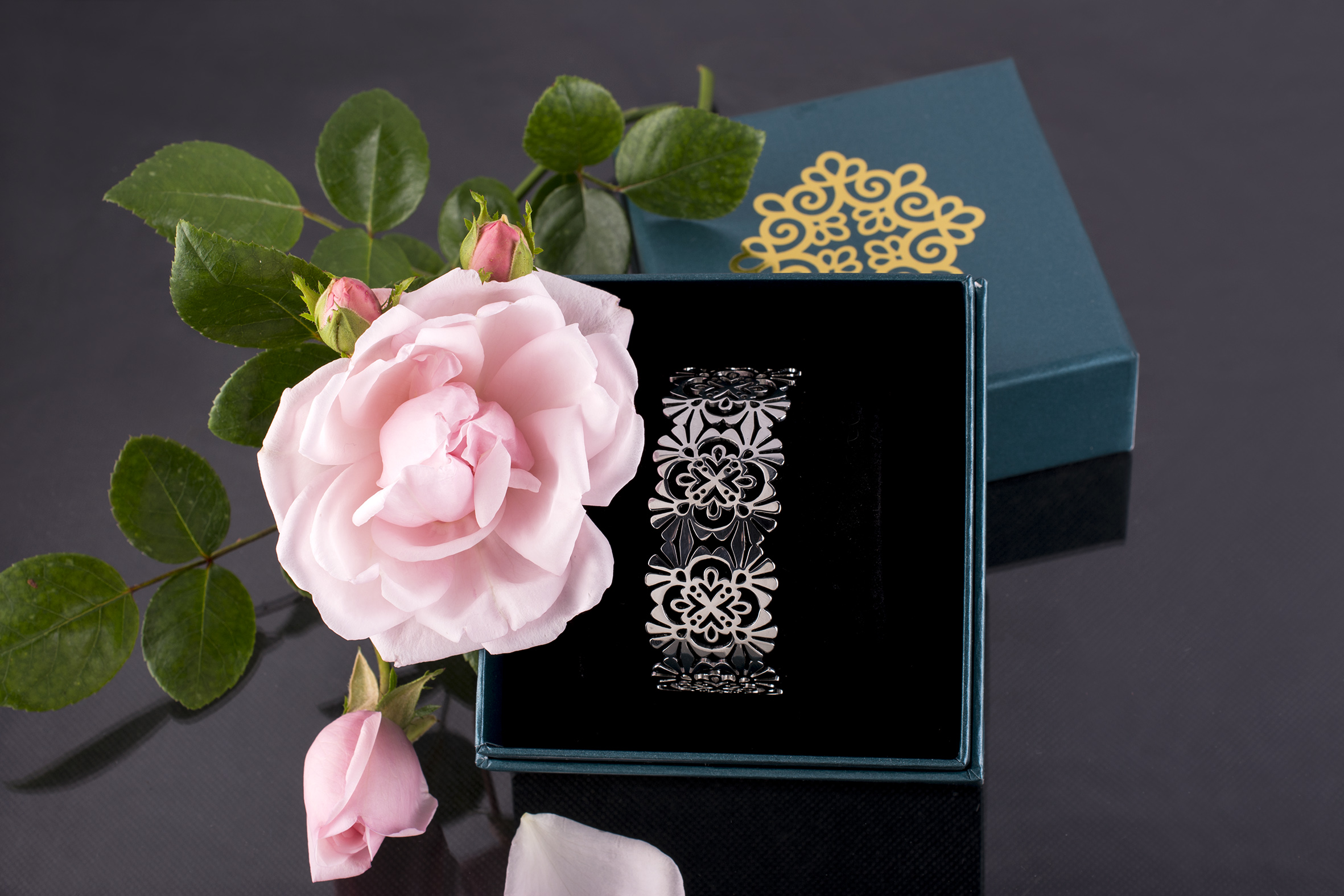 Náramok trakovický ornament - pás