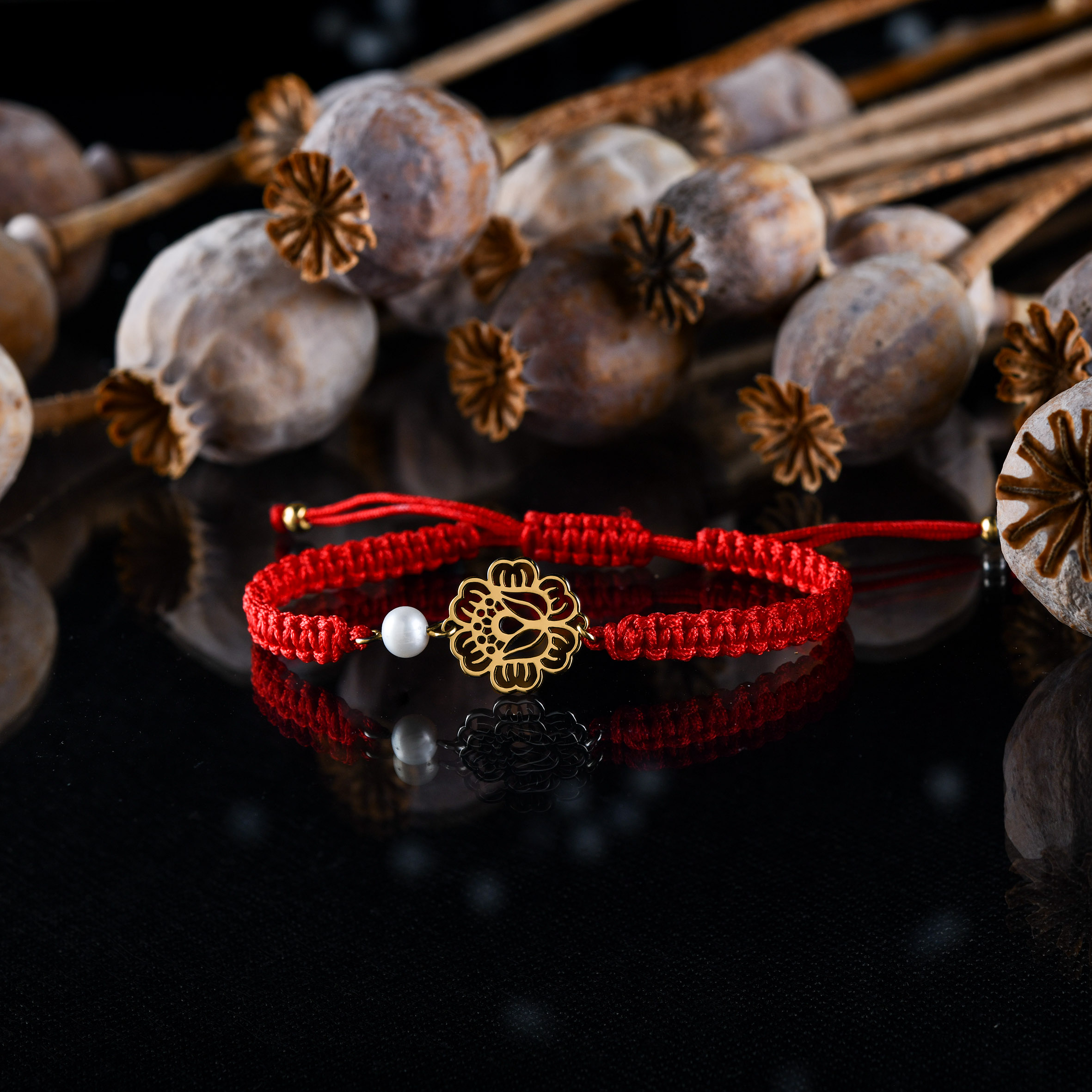 Náramok mak 1 – šnúrka + perla