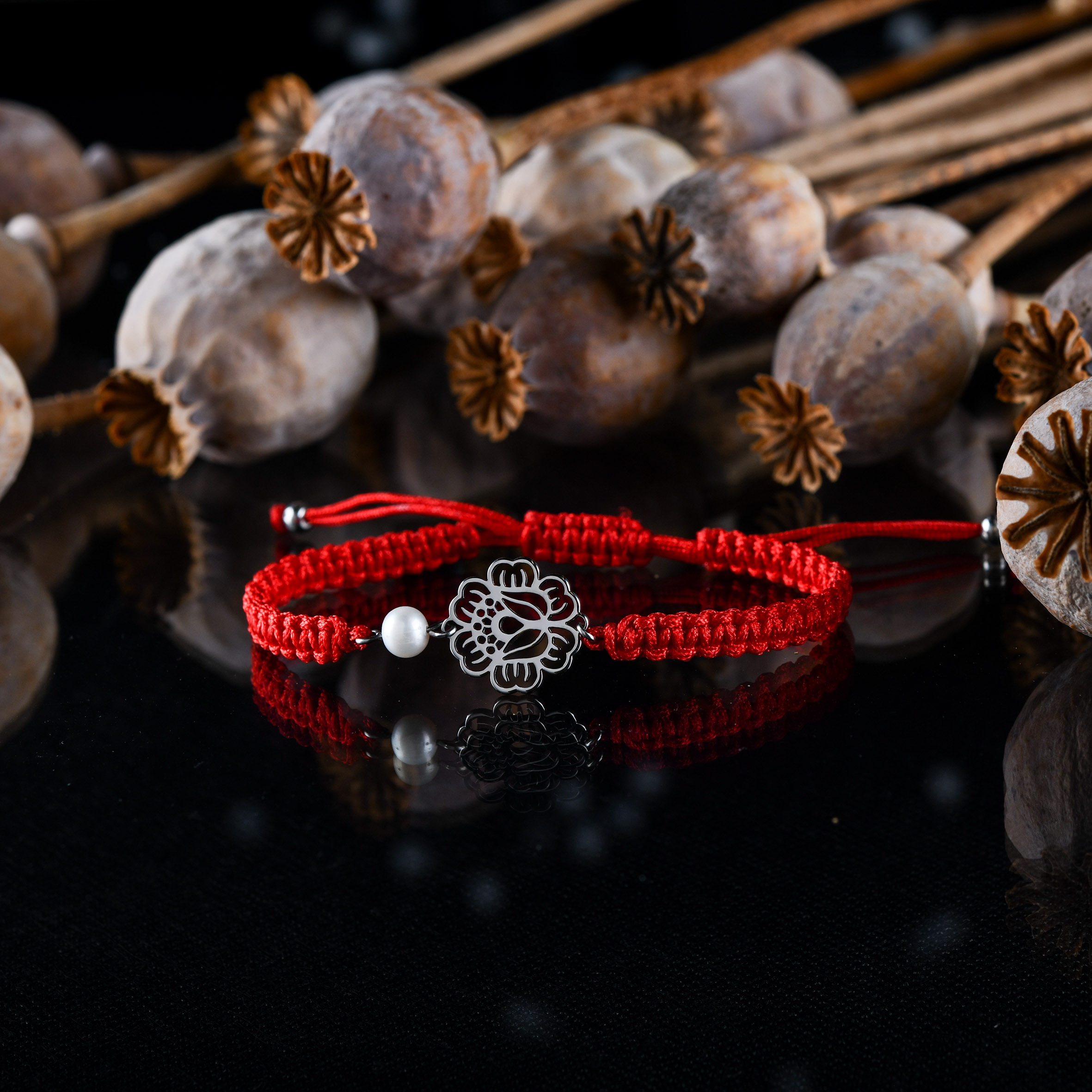 Náramok mak 1 – šnúrka + perla