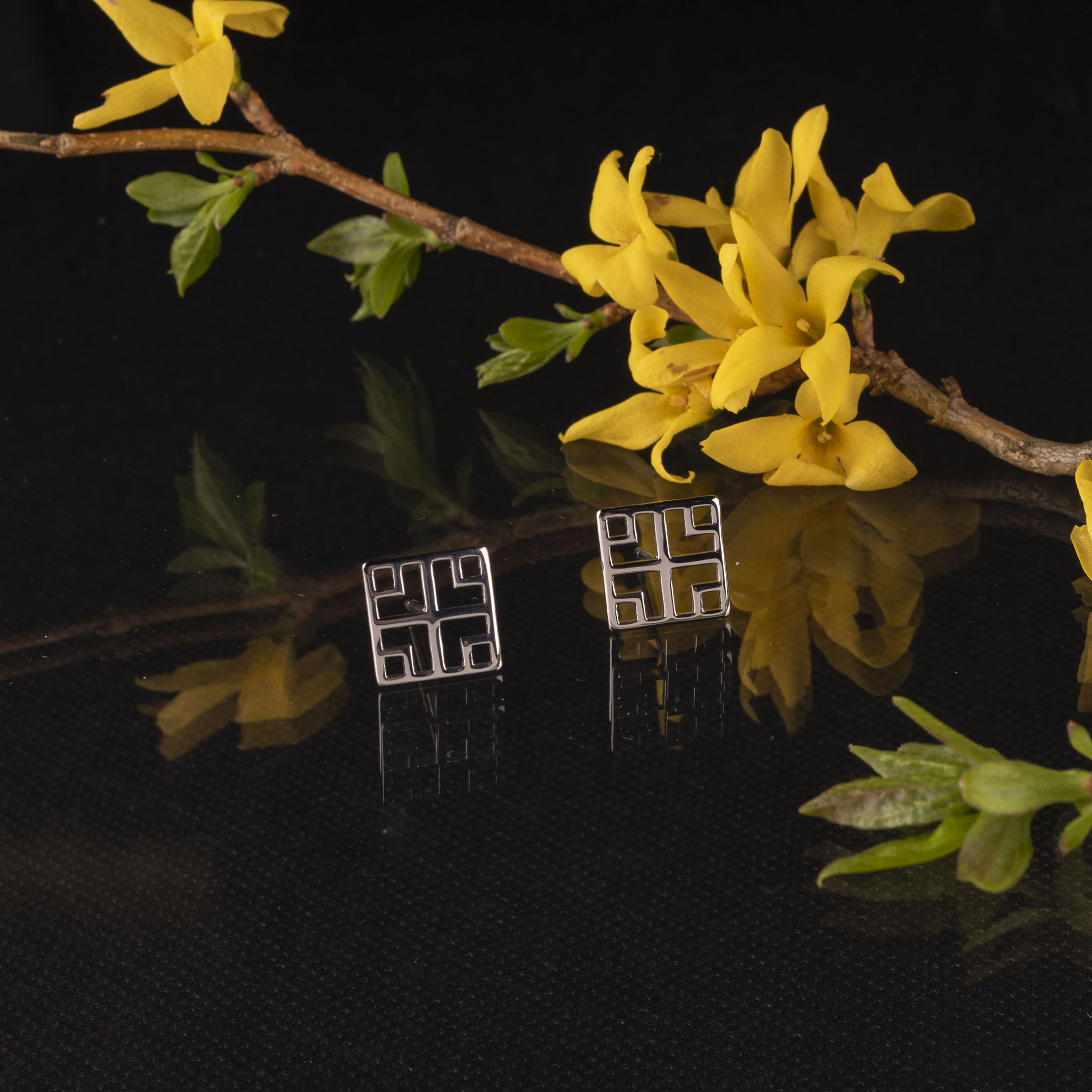 Napichovacie náušnice - Novohrad ornament štvorec 2