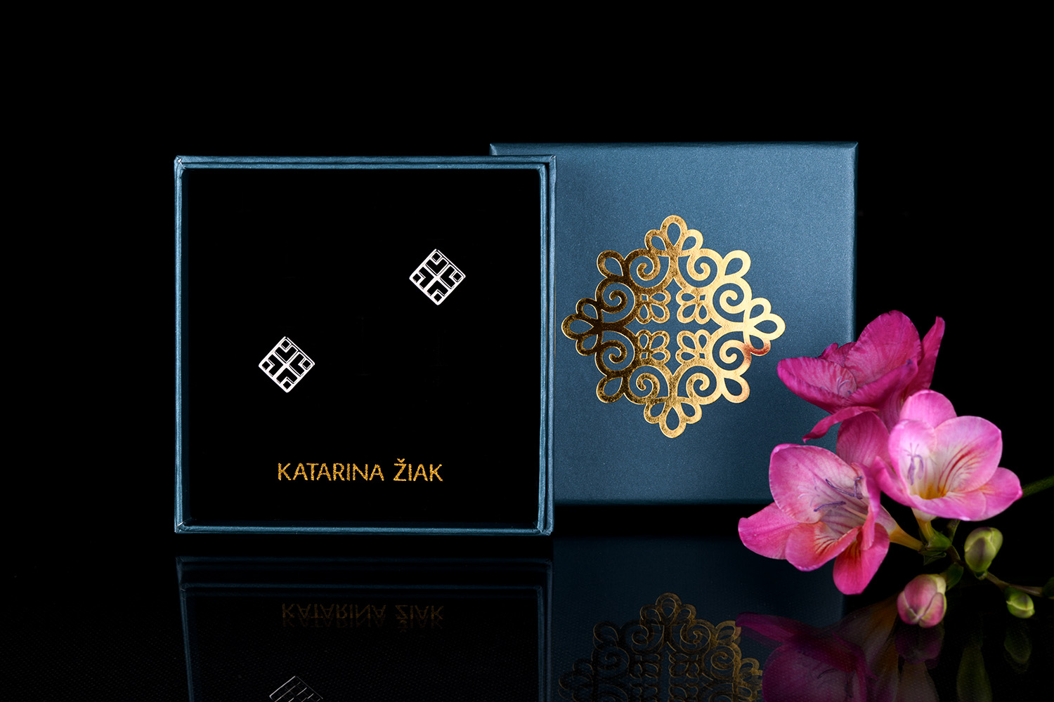 Napichovacie náušnice - Novohrad ornament štvorec 2