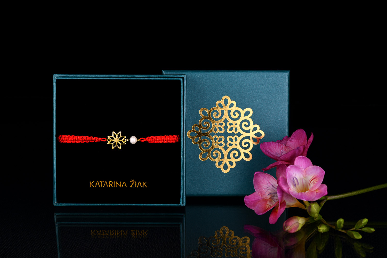 Náramok Novohrad hviezda 1 – šnúrka + perla