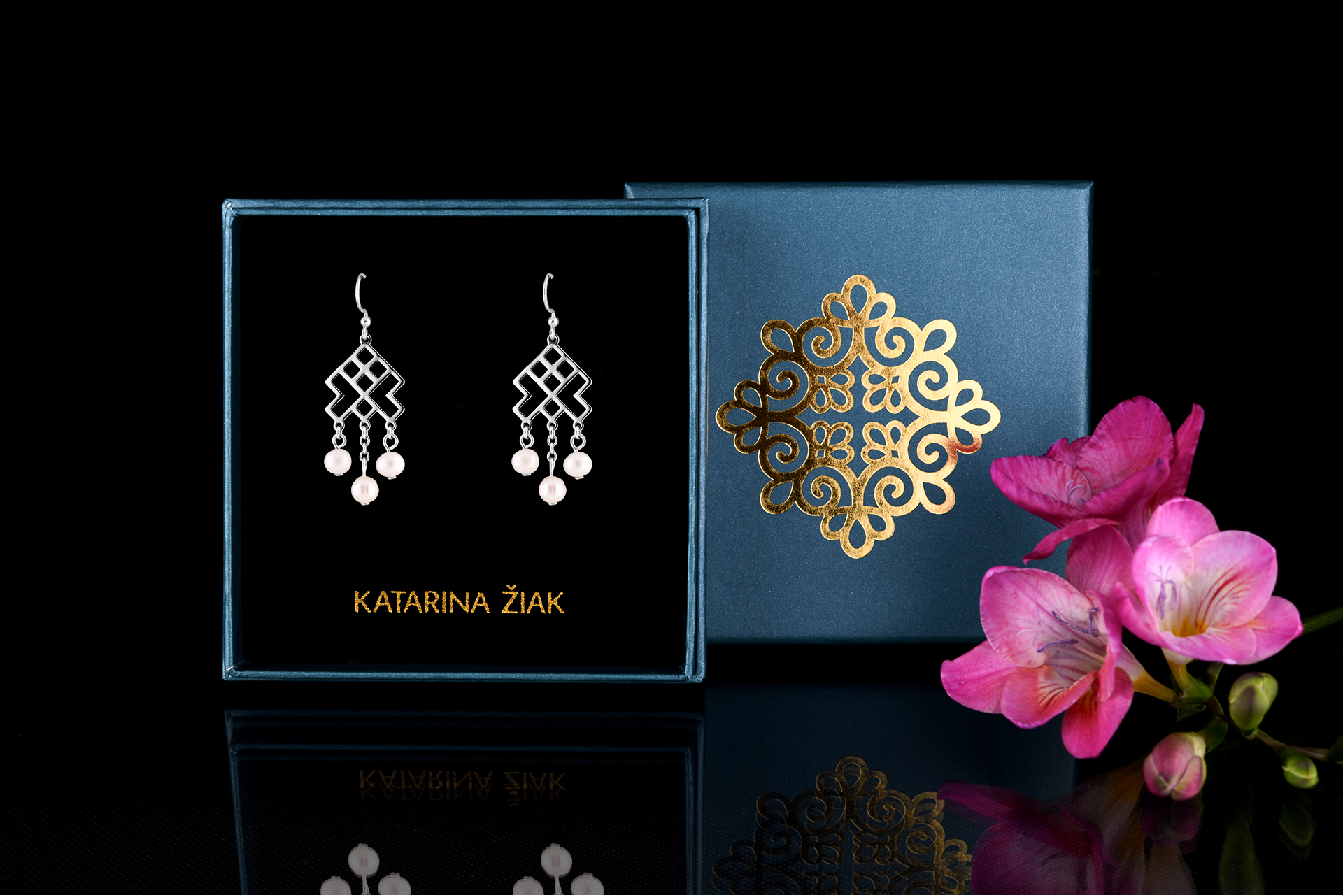 Napichovacie náušnice – Novohrad vodopád + perly - krátky - háčik