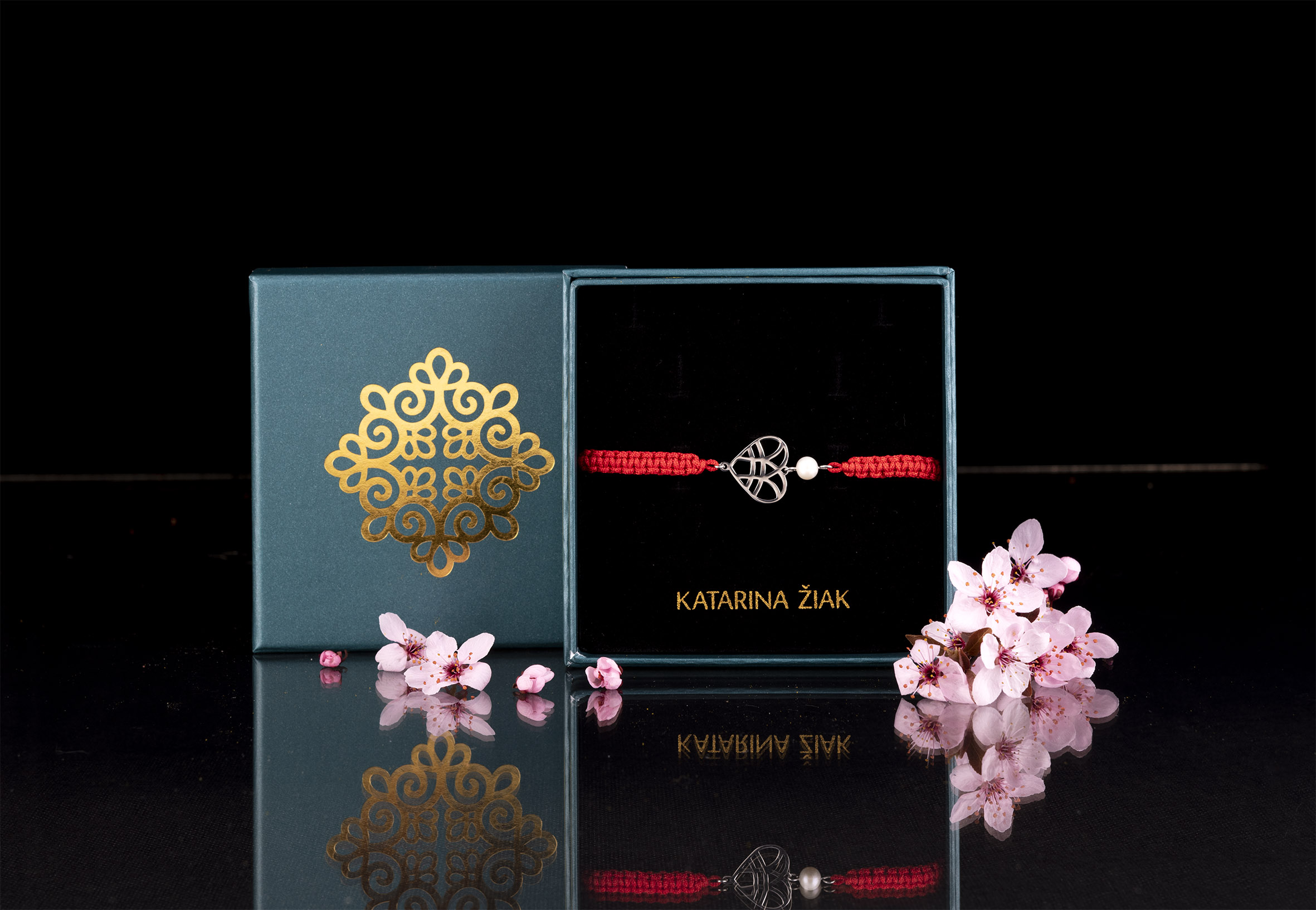 Náramok šnúrka - srdce IBA TEBE + perla