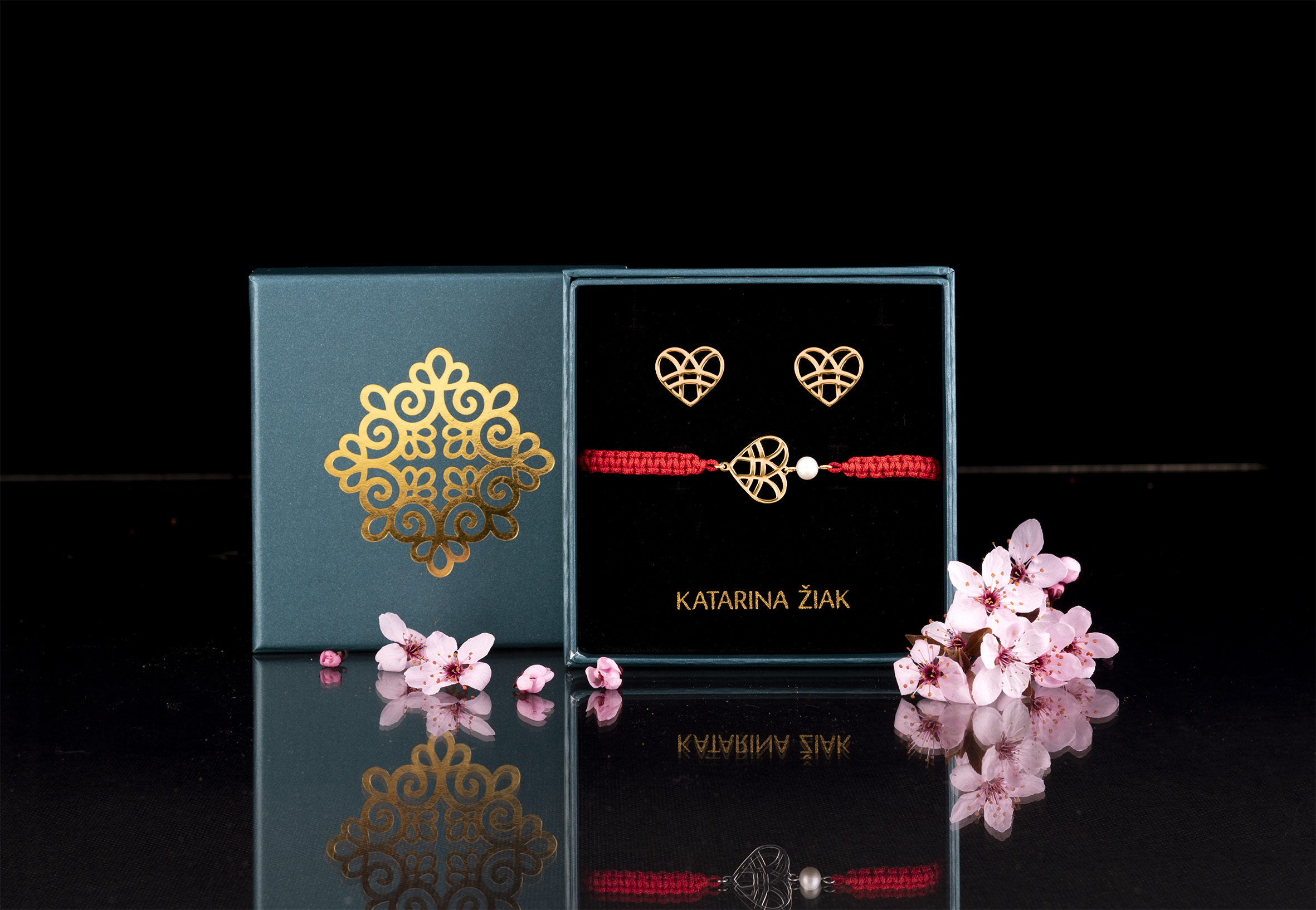 Set napichovacie náušnice + šnúrkový náramok srdce + perla