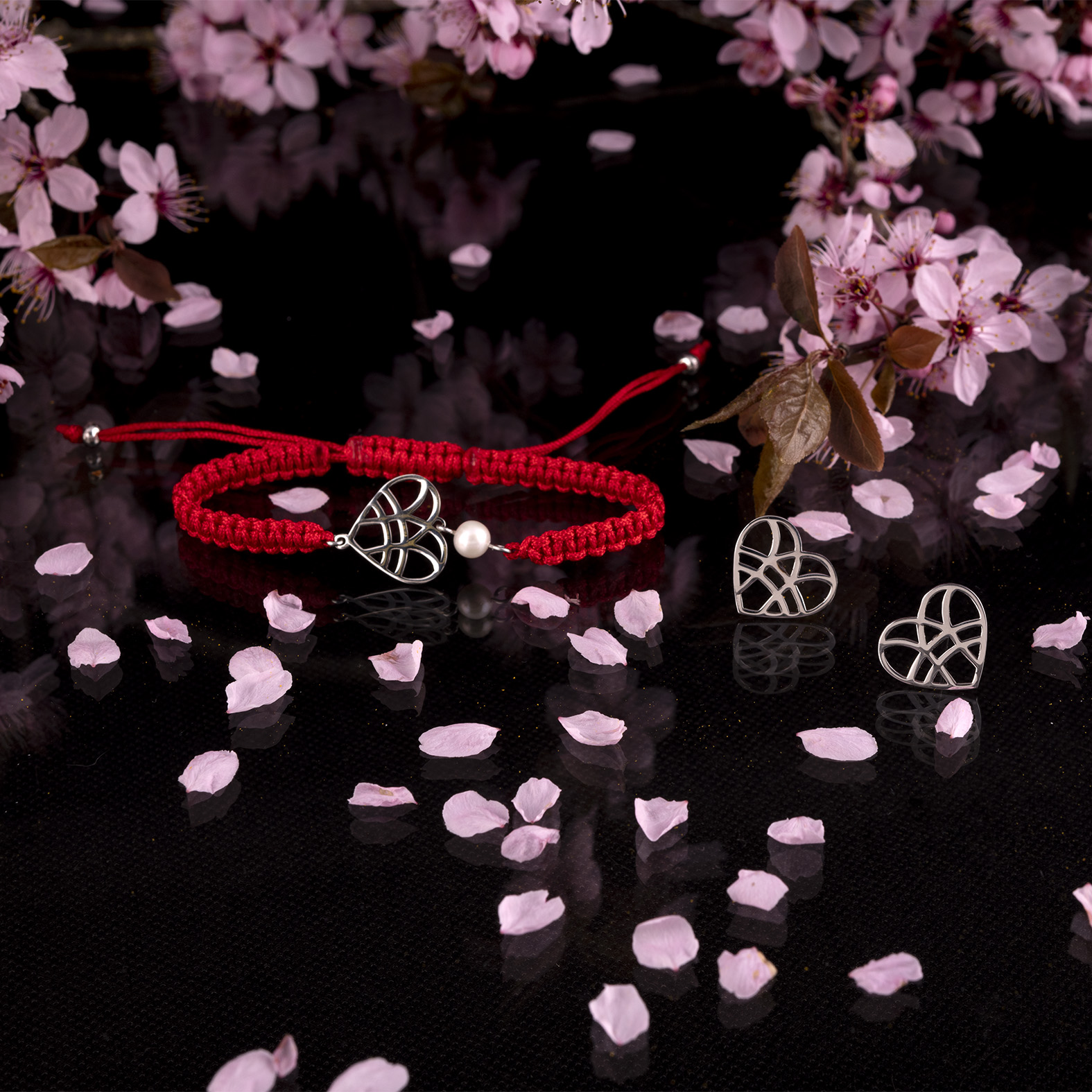 Set napichovacie náušnice + šnúrkový náramok srdce + perla