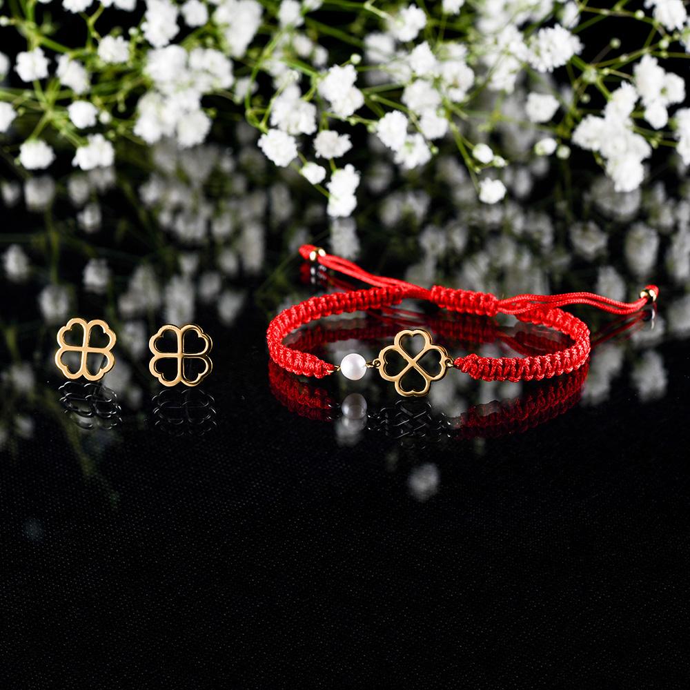 Set štvorlístky - napichovacie náušnice + šnúrkový náramok + perla