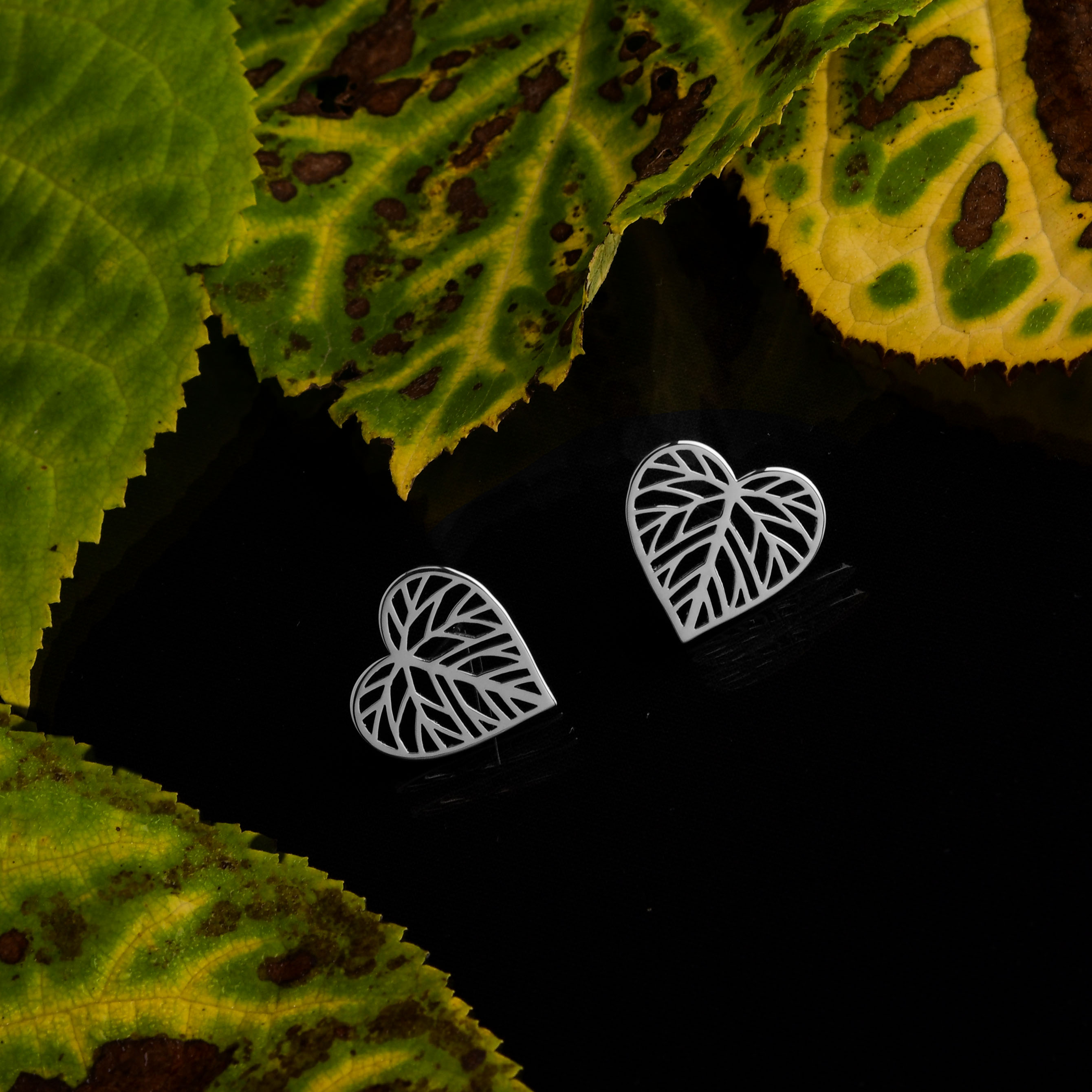 Napichovacie náušnice malý lipový list