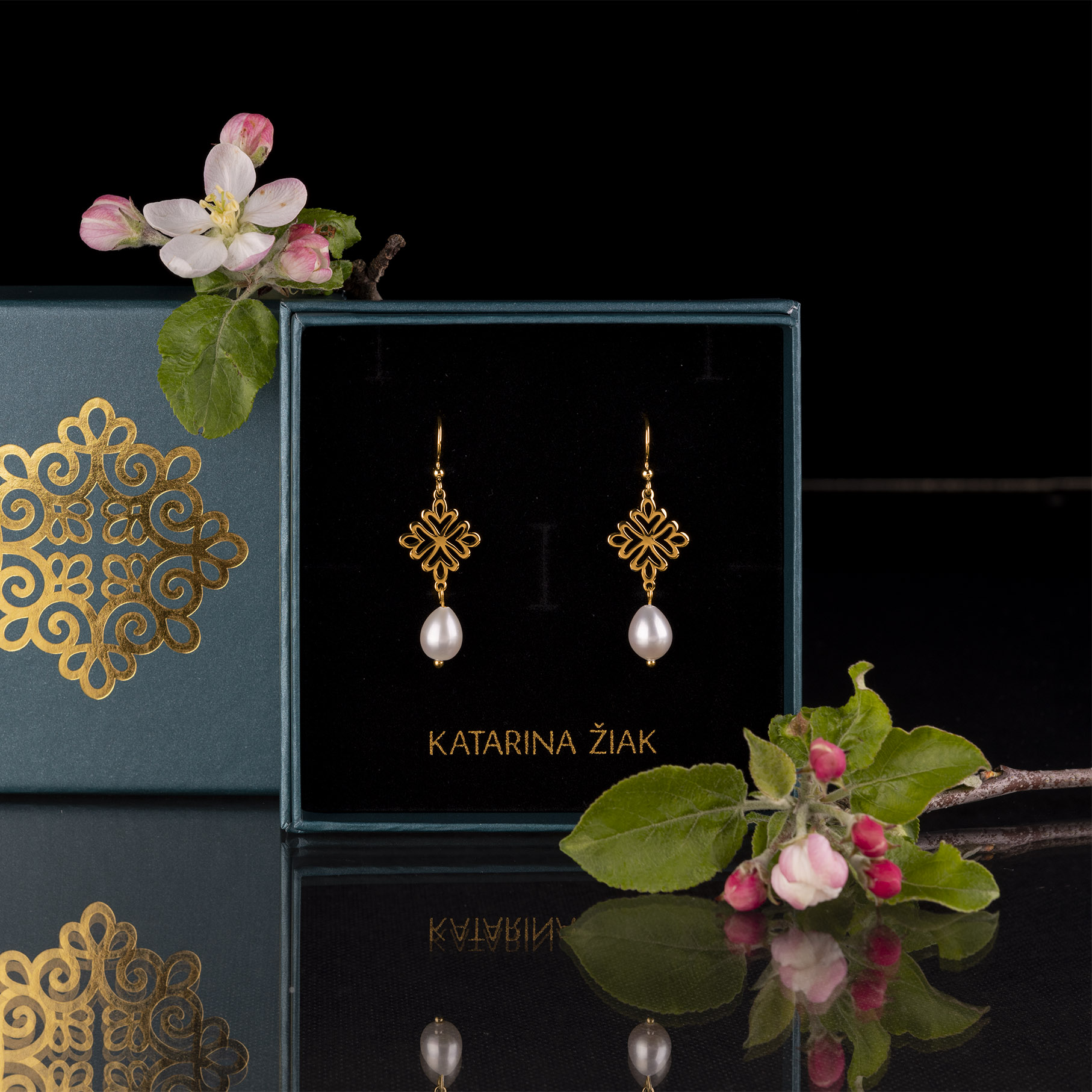 Náušnice Trakovice ornament  +perla slza