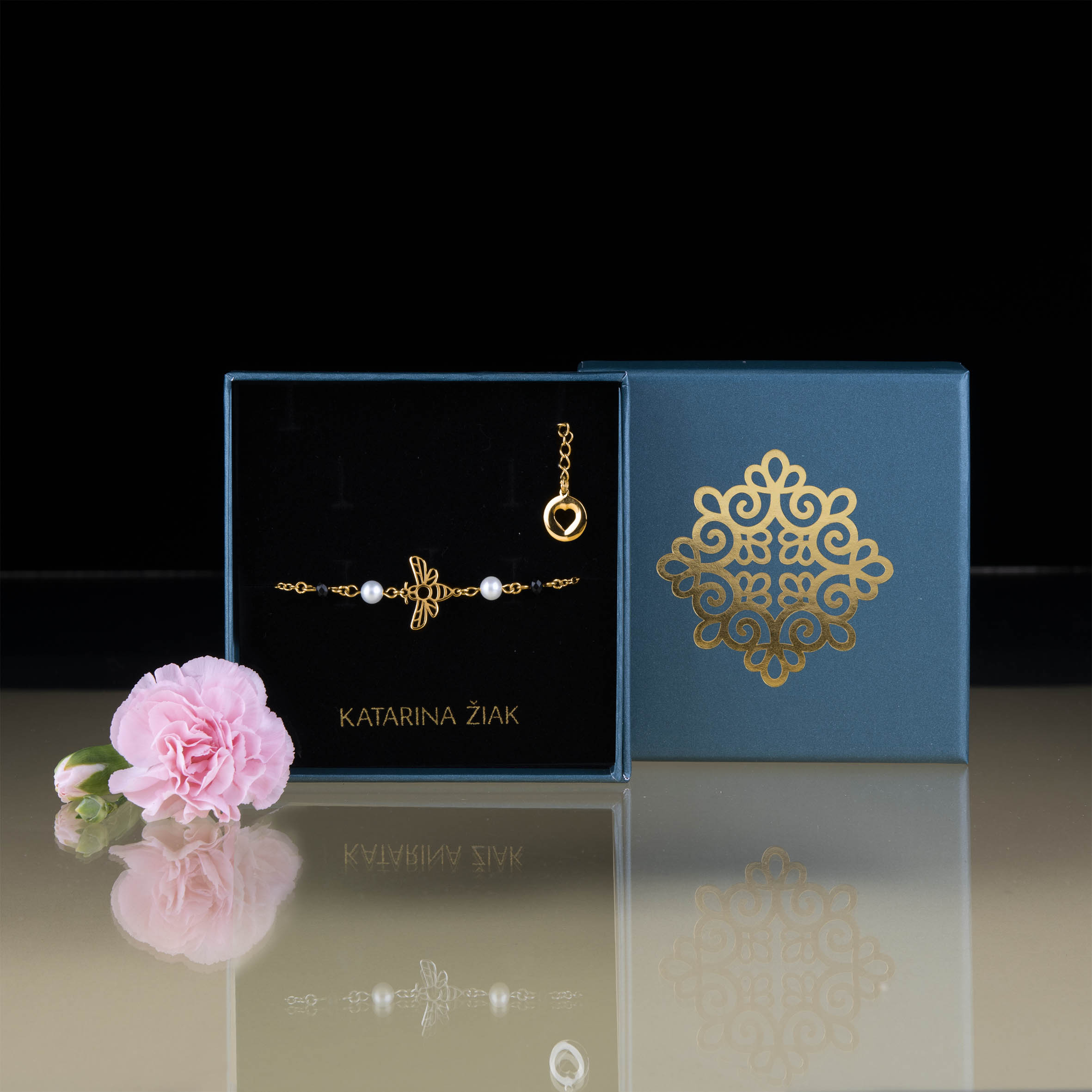 Náramok včela – retiazka + perla/ónyx