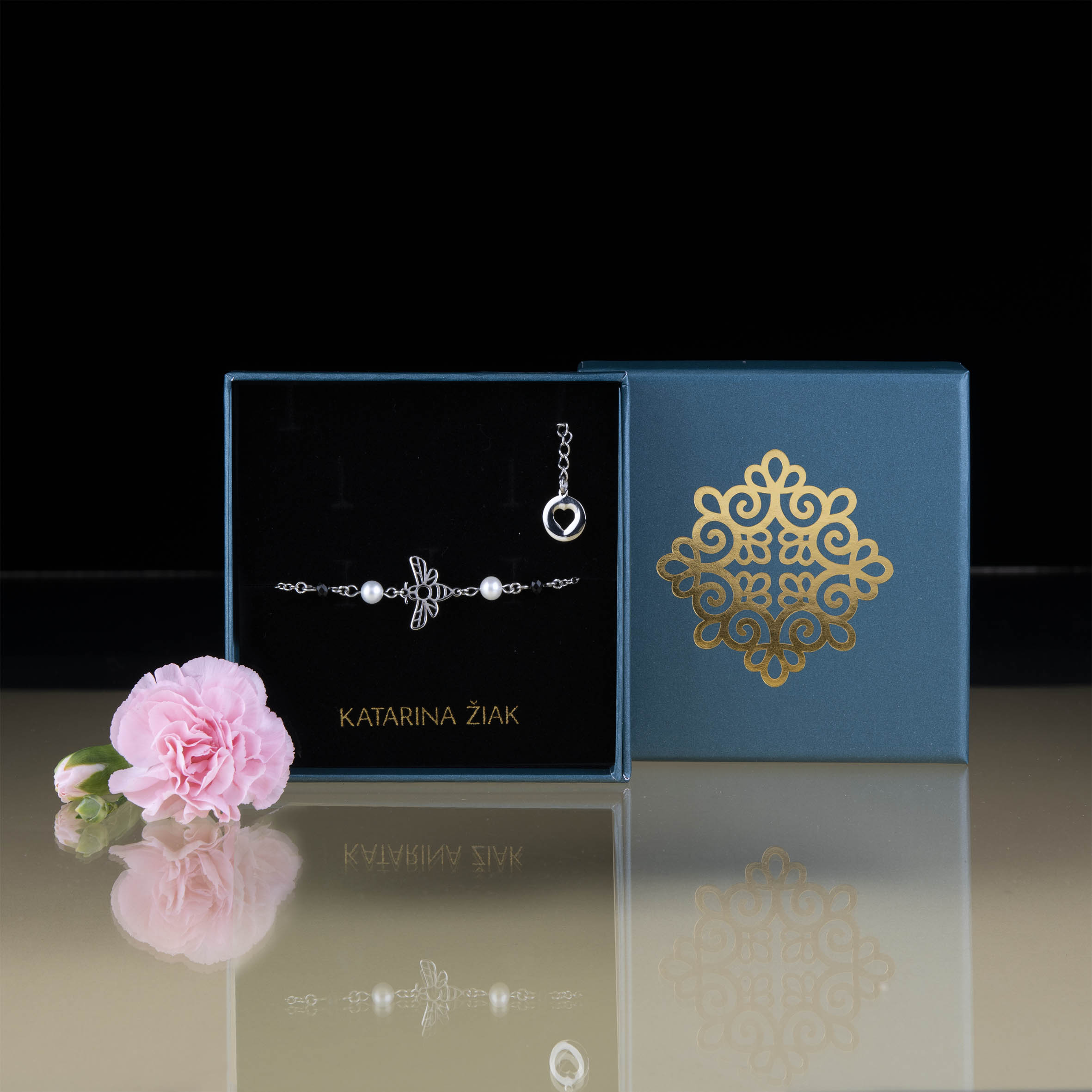 Náramok včela – retiazka + perla/ónyx