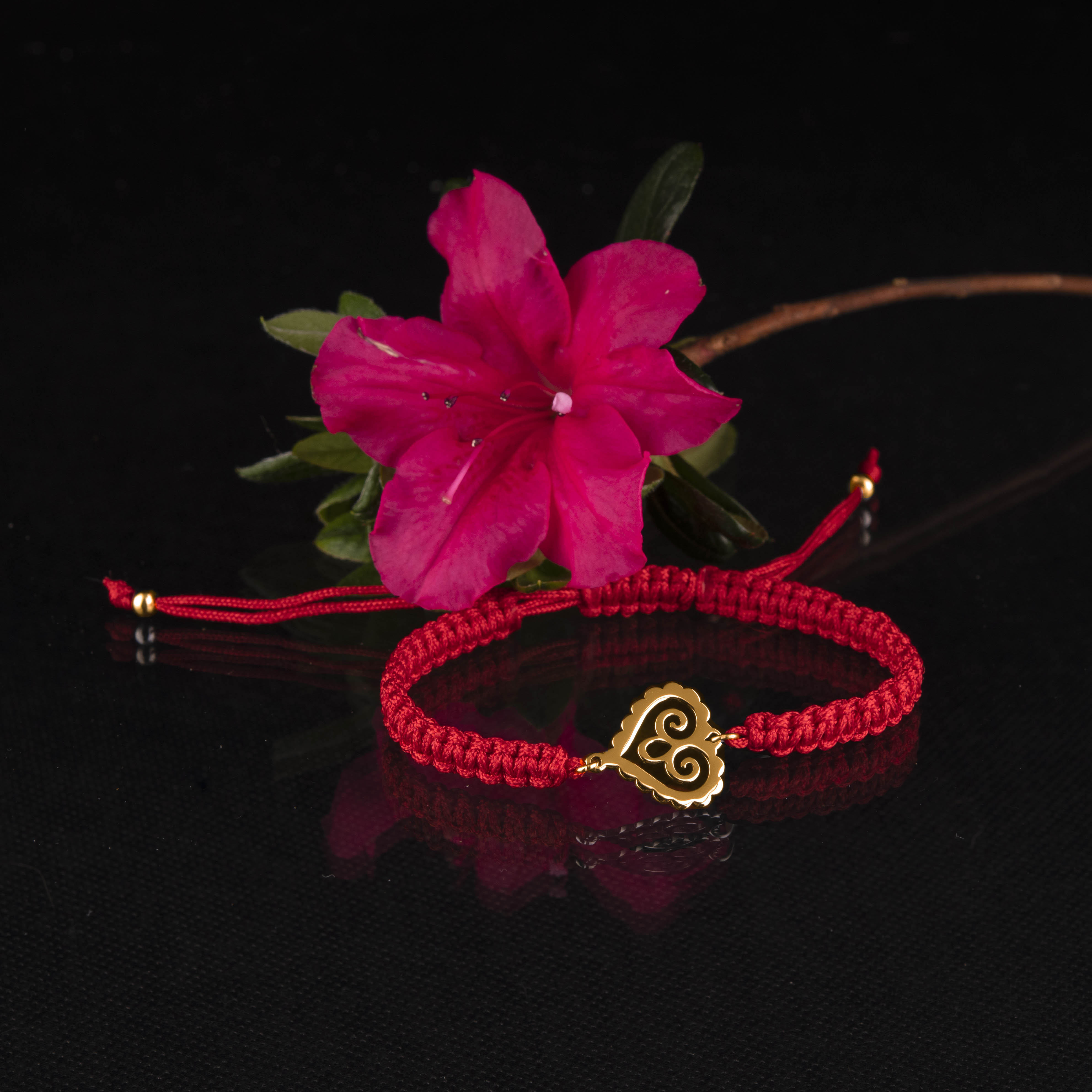 Náramok malé cíferské srdce – šnúrka