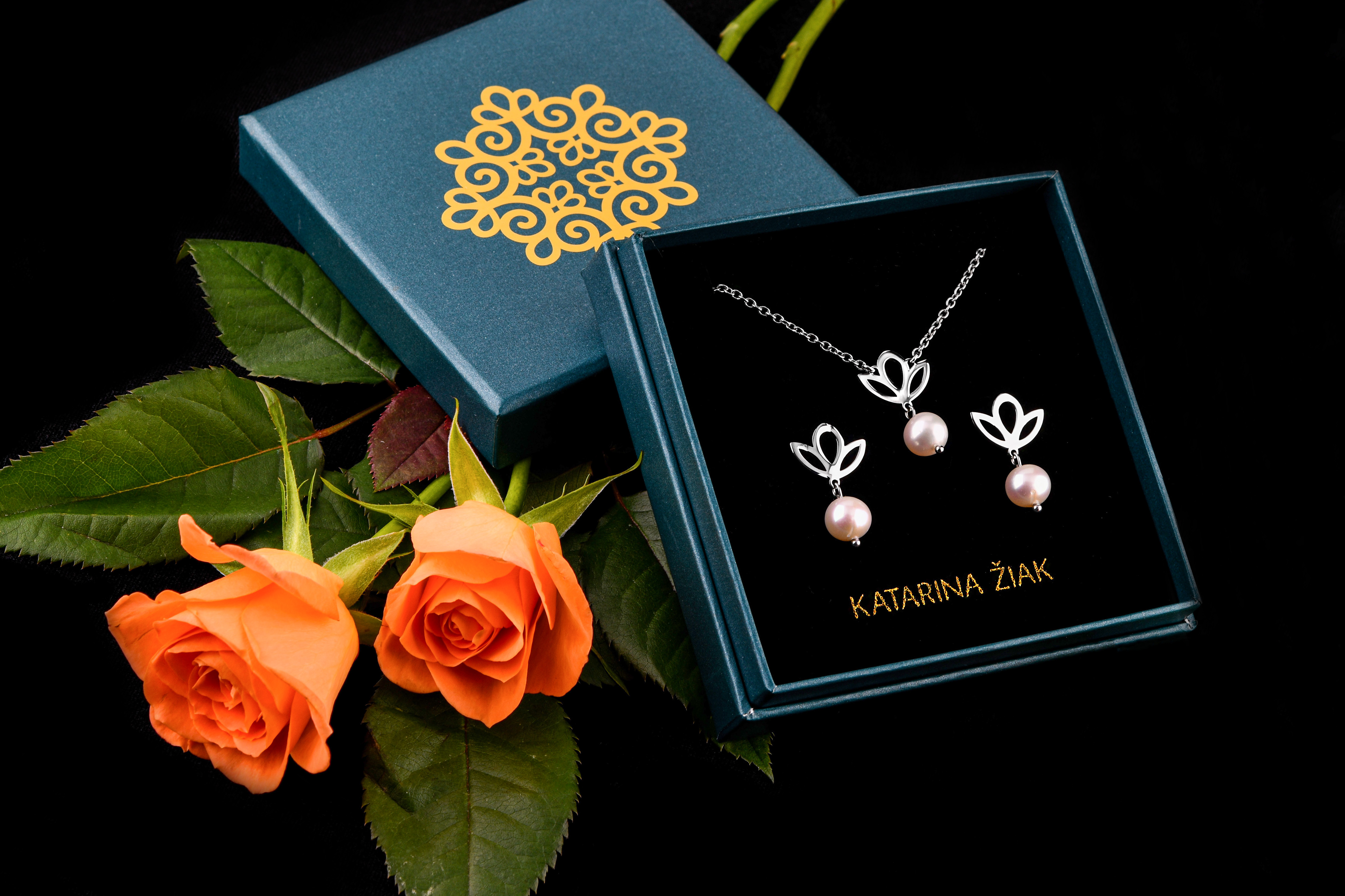 Náhrdelník Cífer trojlístok s perlou