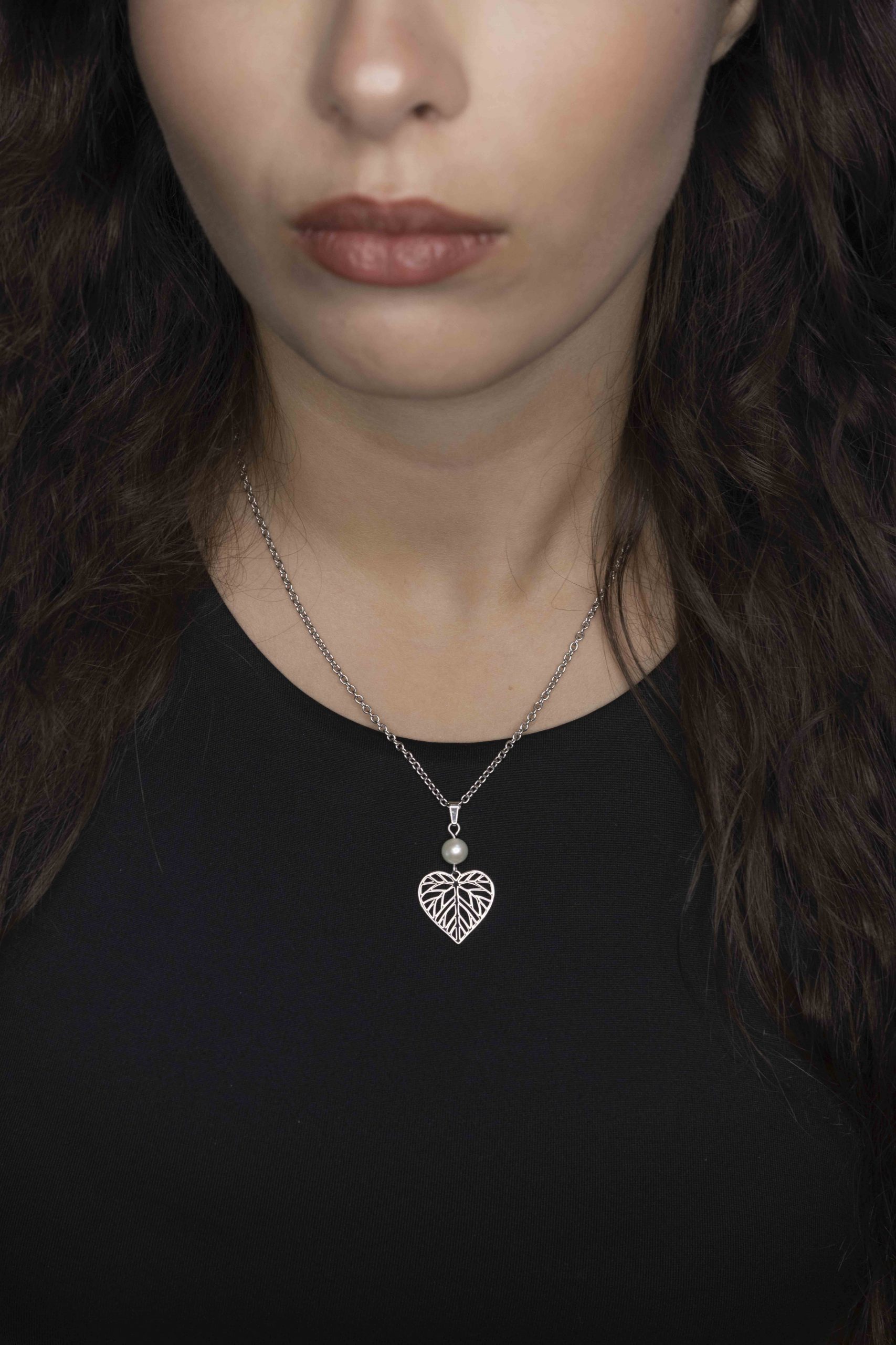 Prívesok lipový list - mini perla