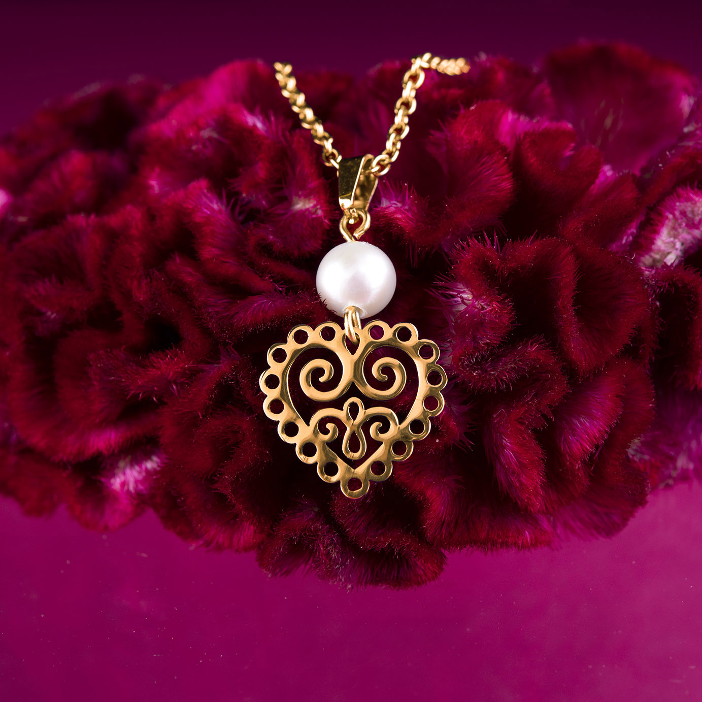 Prívesok srdce ornament mini 1 - perla