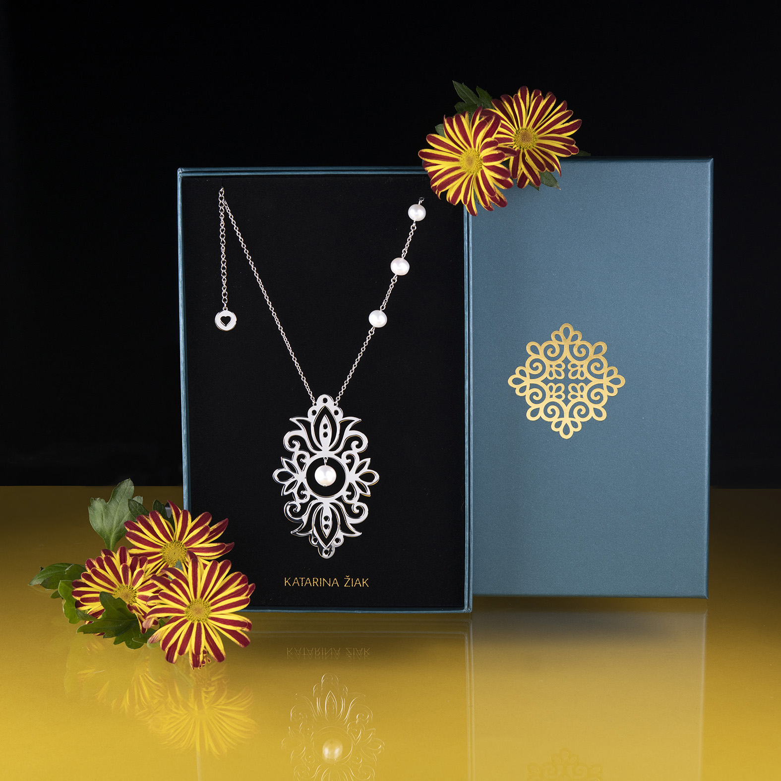 Prívesok Cíferský ornament 1 + perly dlhý