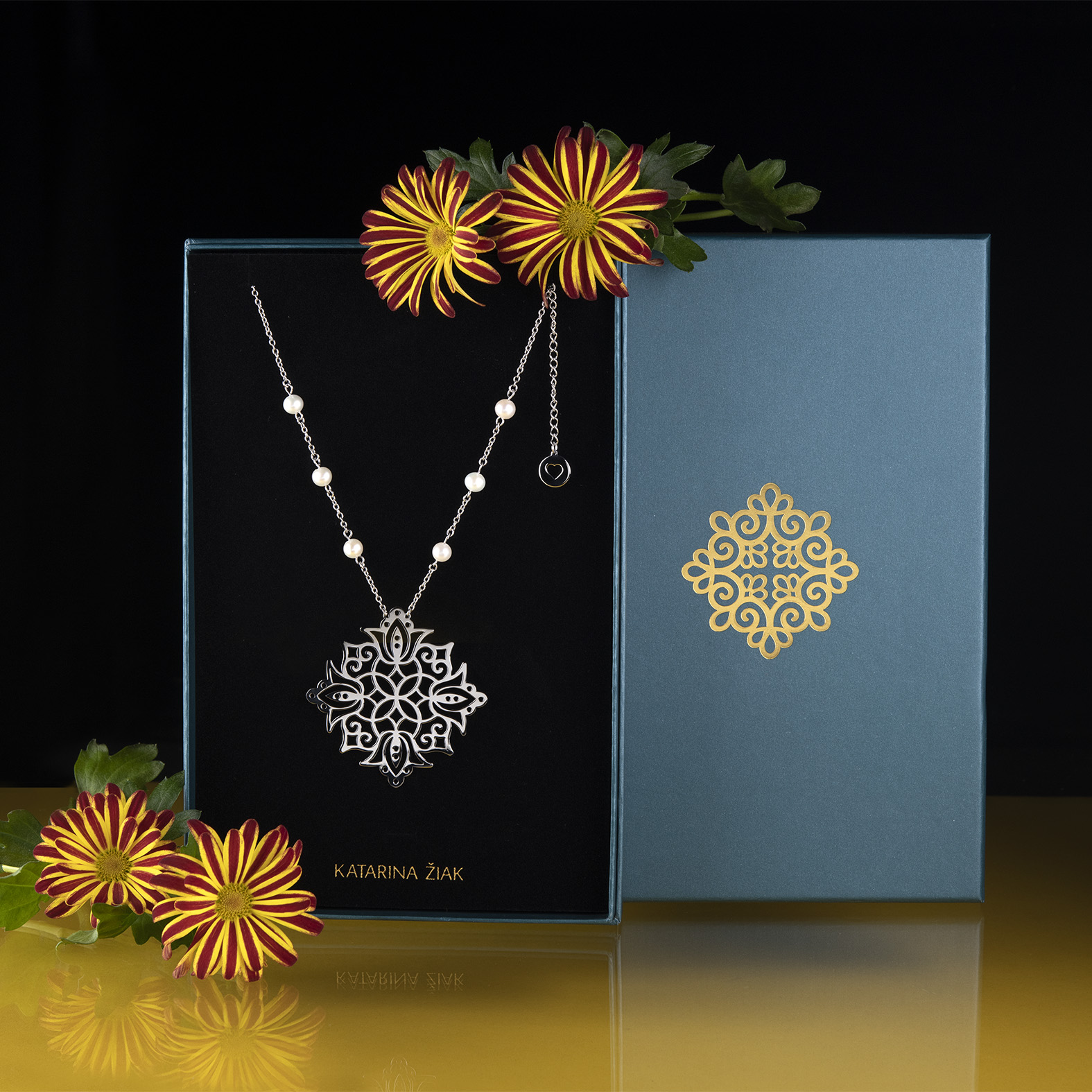 Prívesok Cíferský ornament 5 + perly krátky