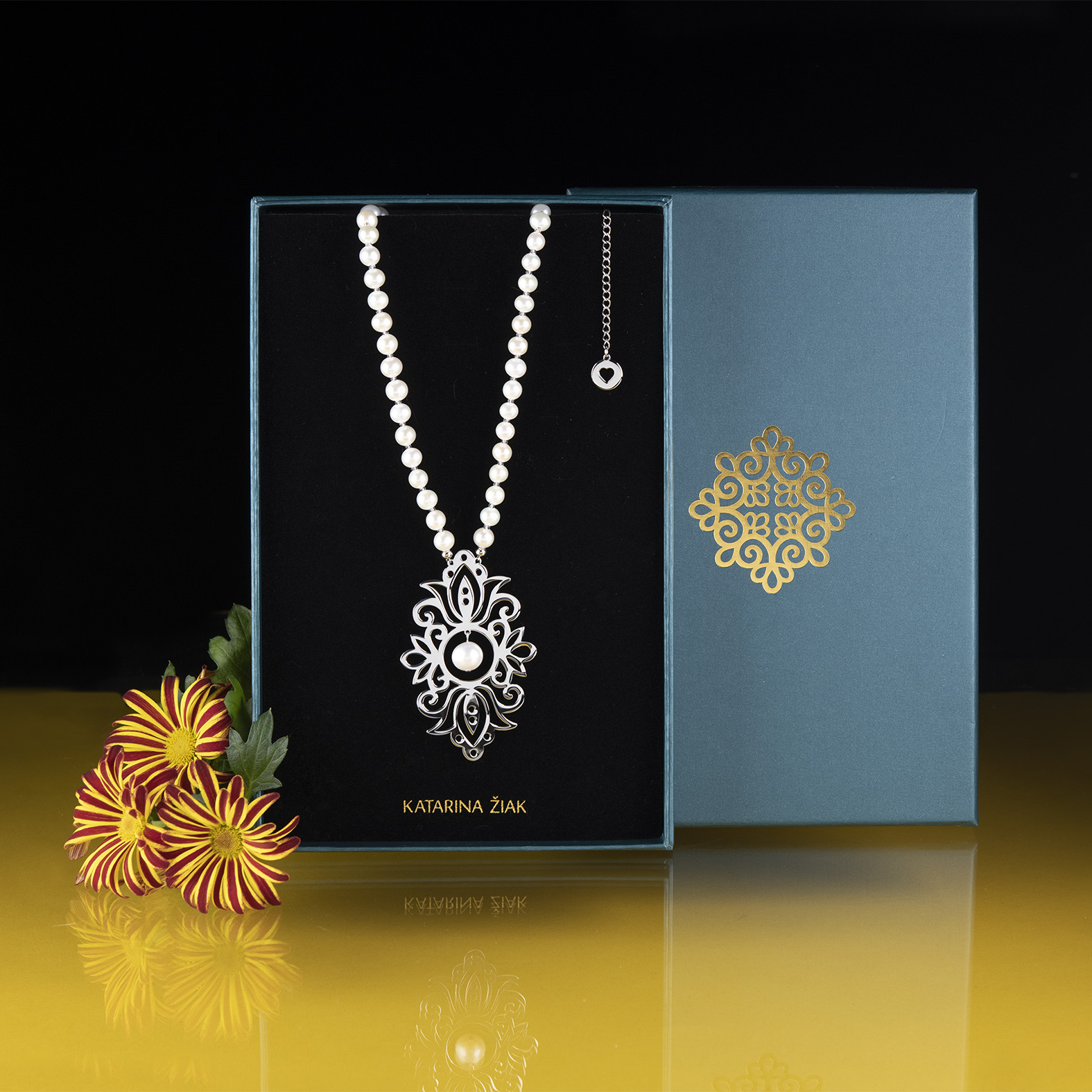 Prívesok Cíferský ornament 1 + perly krátky