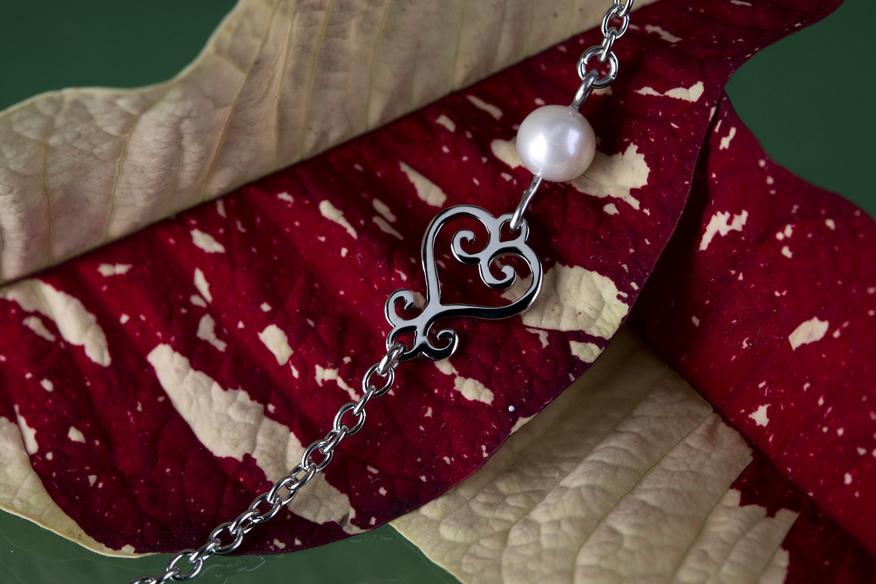 Náramok drotárske srdce 2 - retiazka + perla