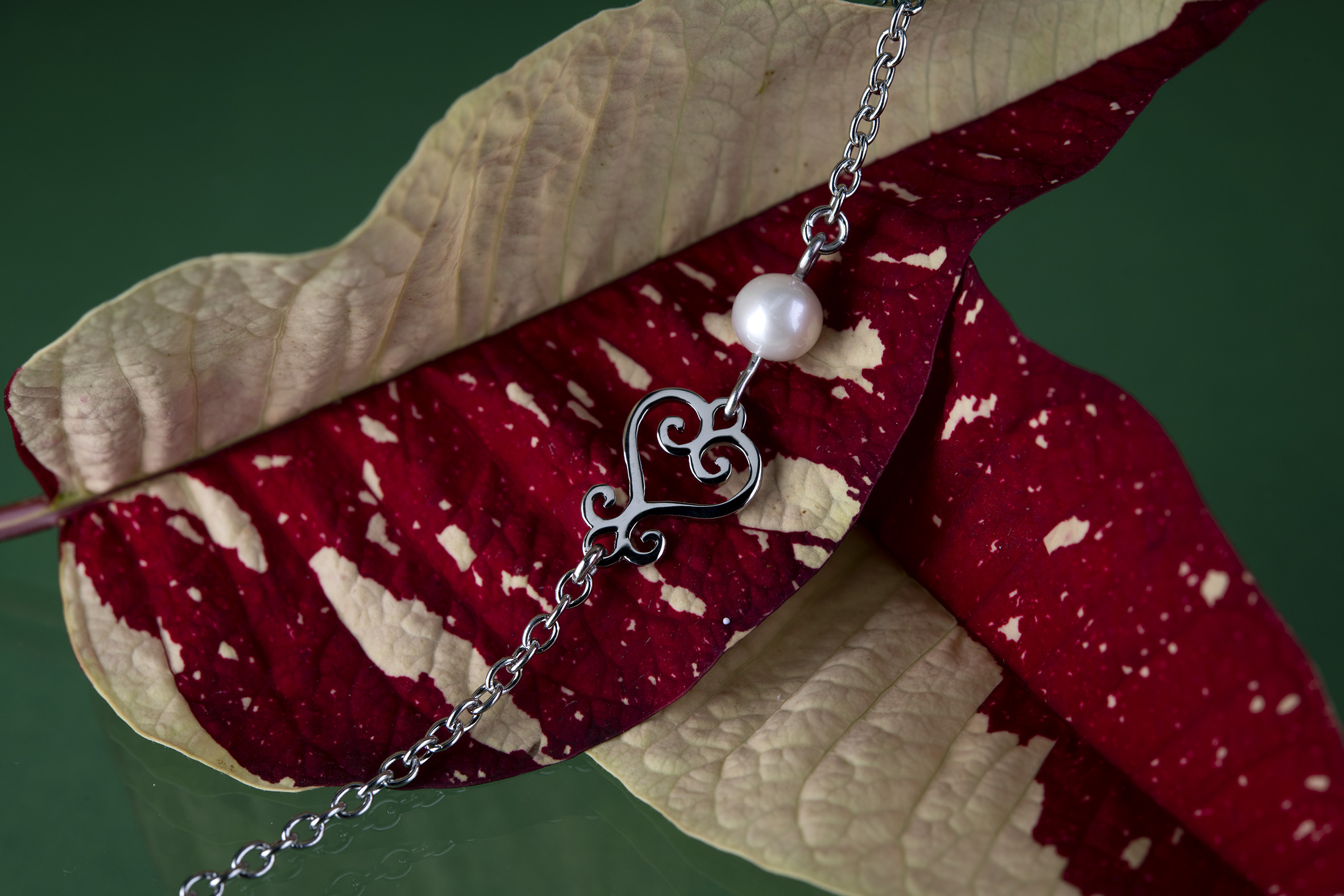 Náramok drotárske srdce 2 - retiazka + perla