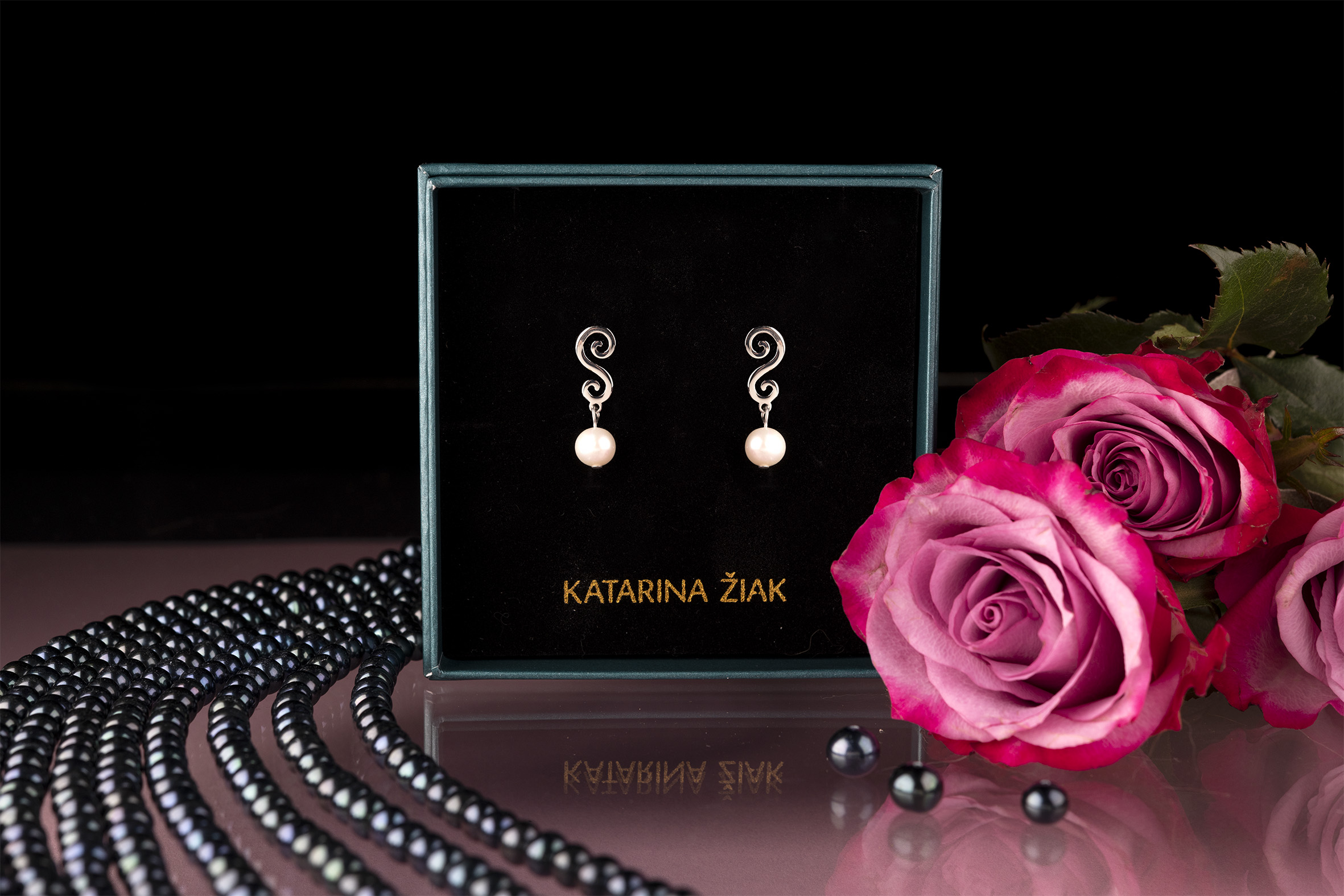 Napichovacie náušnice drotárske slučky 2 + perla