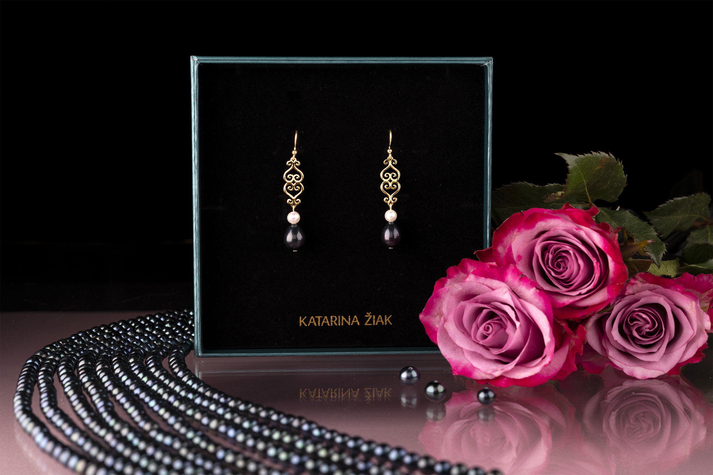 Náušnice drotárske srdce 4   + čierna perla slza