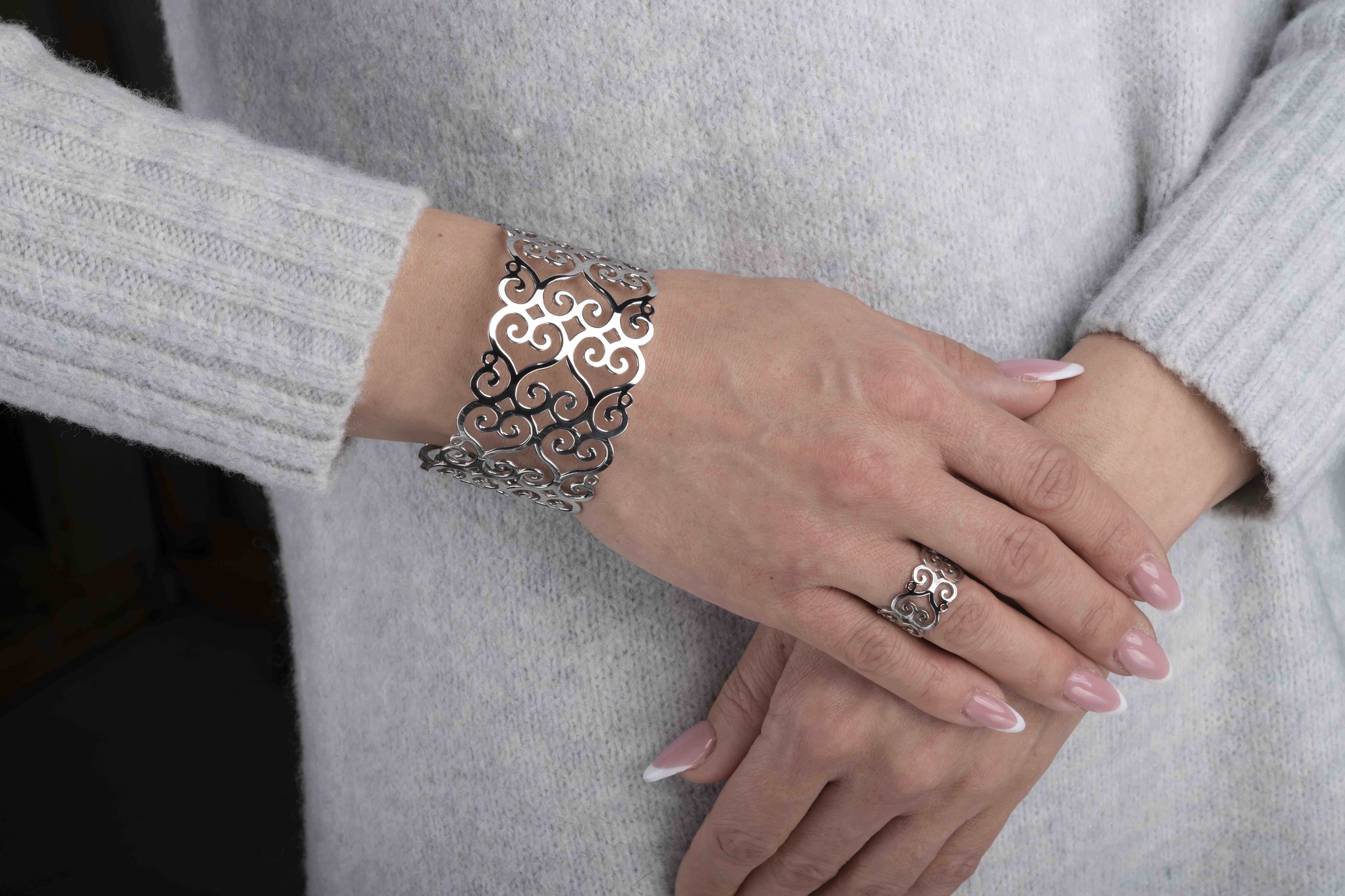 Náramok drotársky ornament - srdce pás široký 1