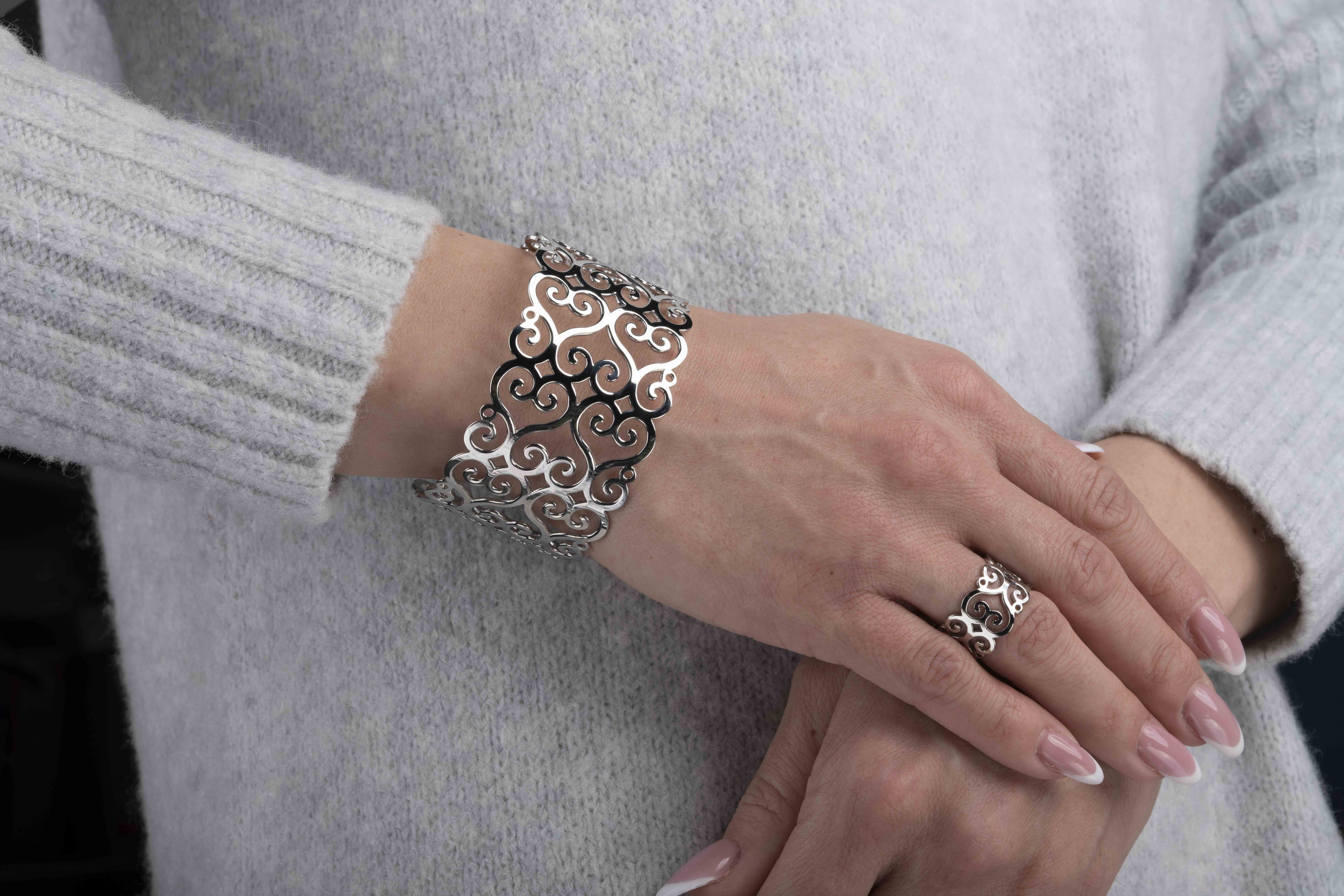 Náramok drotársky ornament - srdce pás široký 1