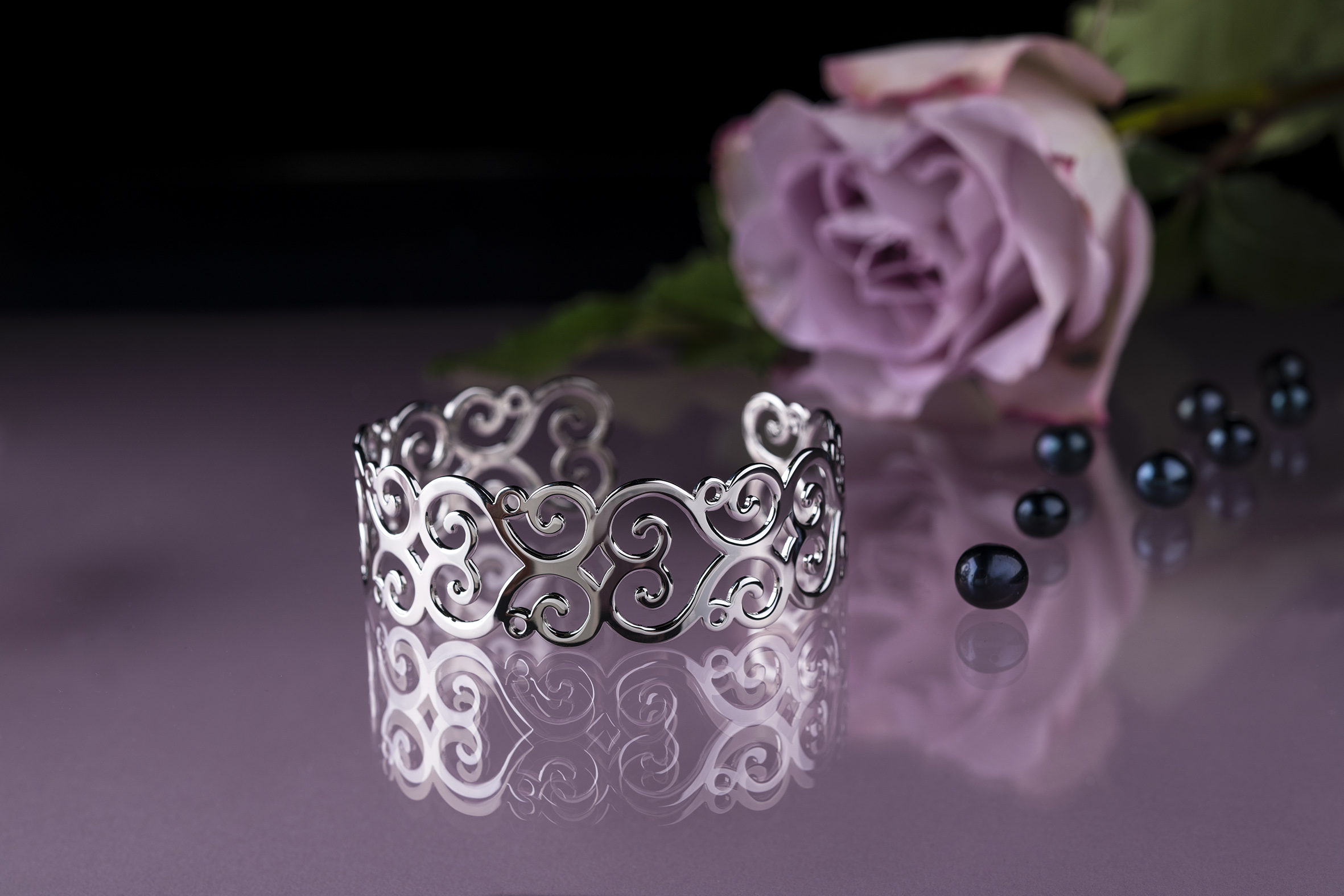 Náramok drotársky ornament - srdce pás úzky 1