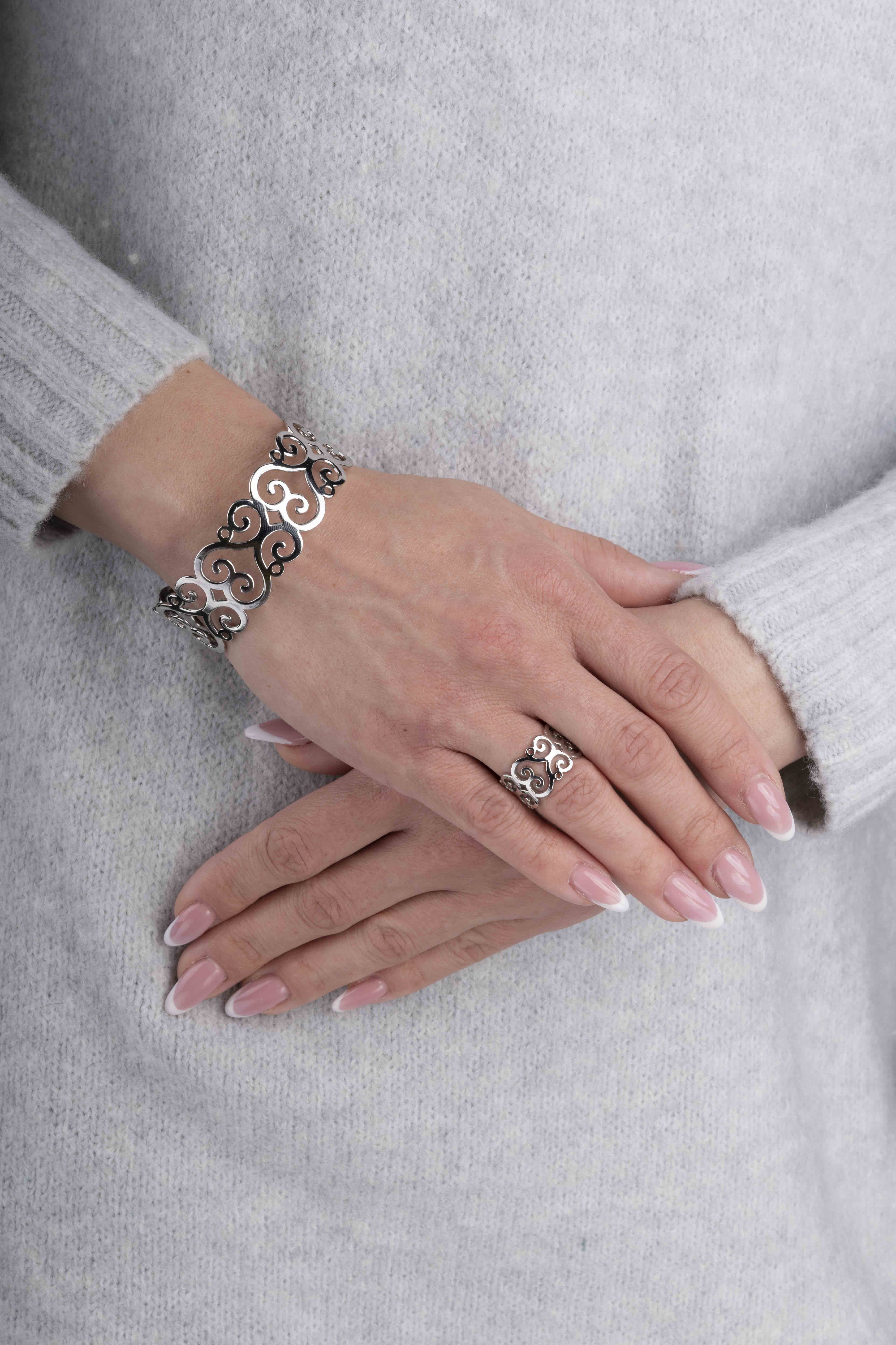 Náramok drotársky ornament - srdce pás úzky 1