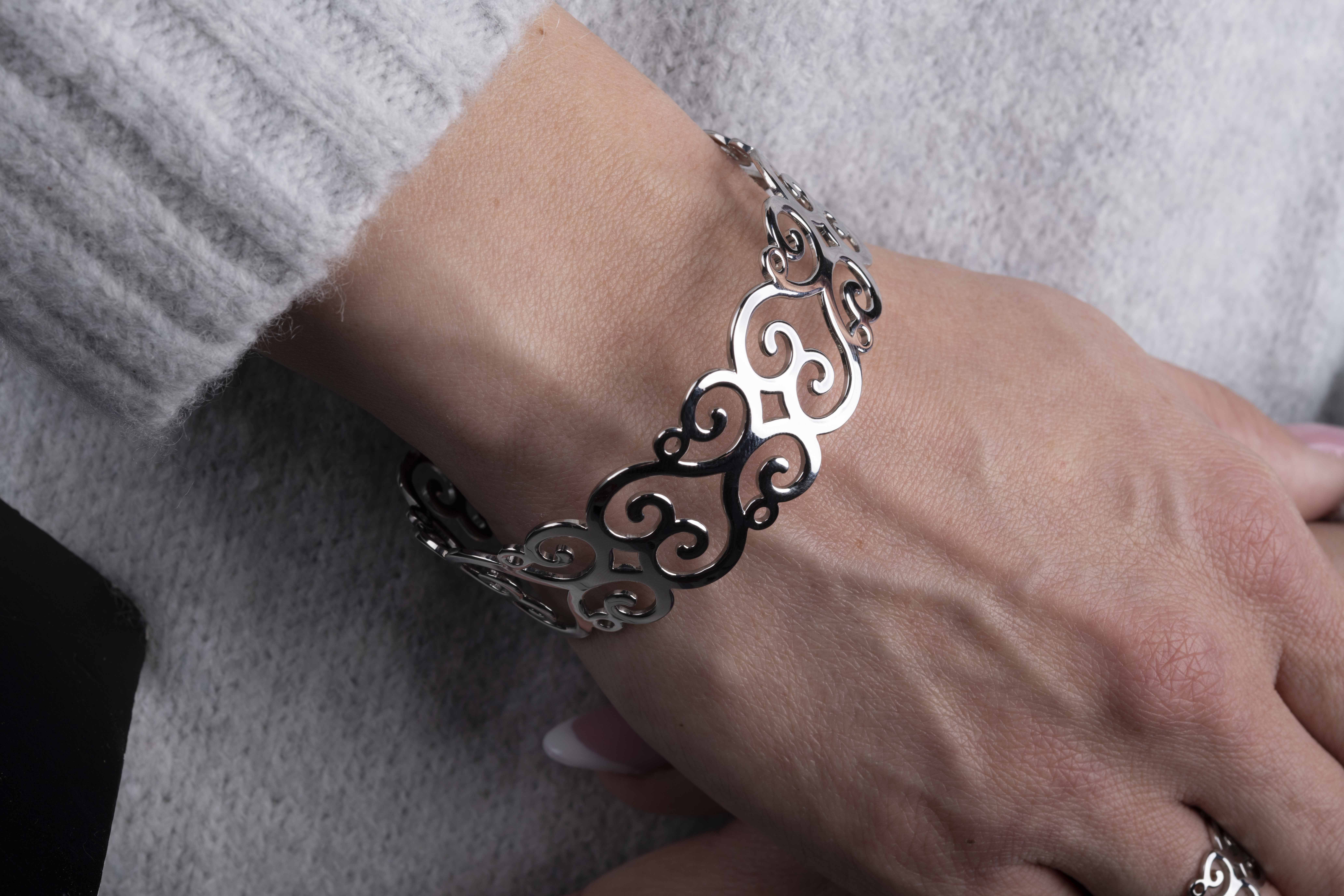 Náramok drotársky ornament - srdce pás úzky 1