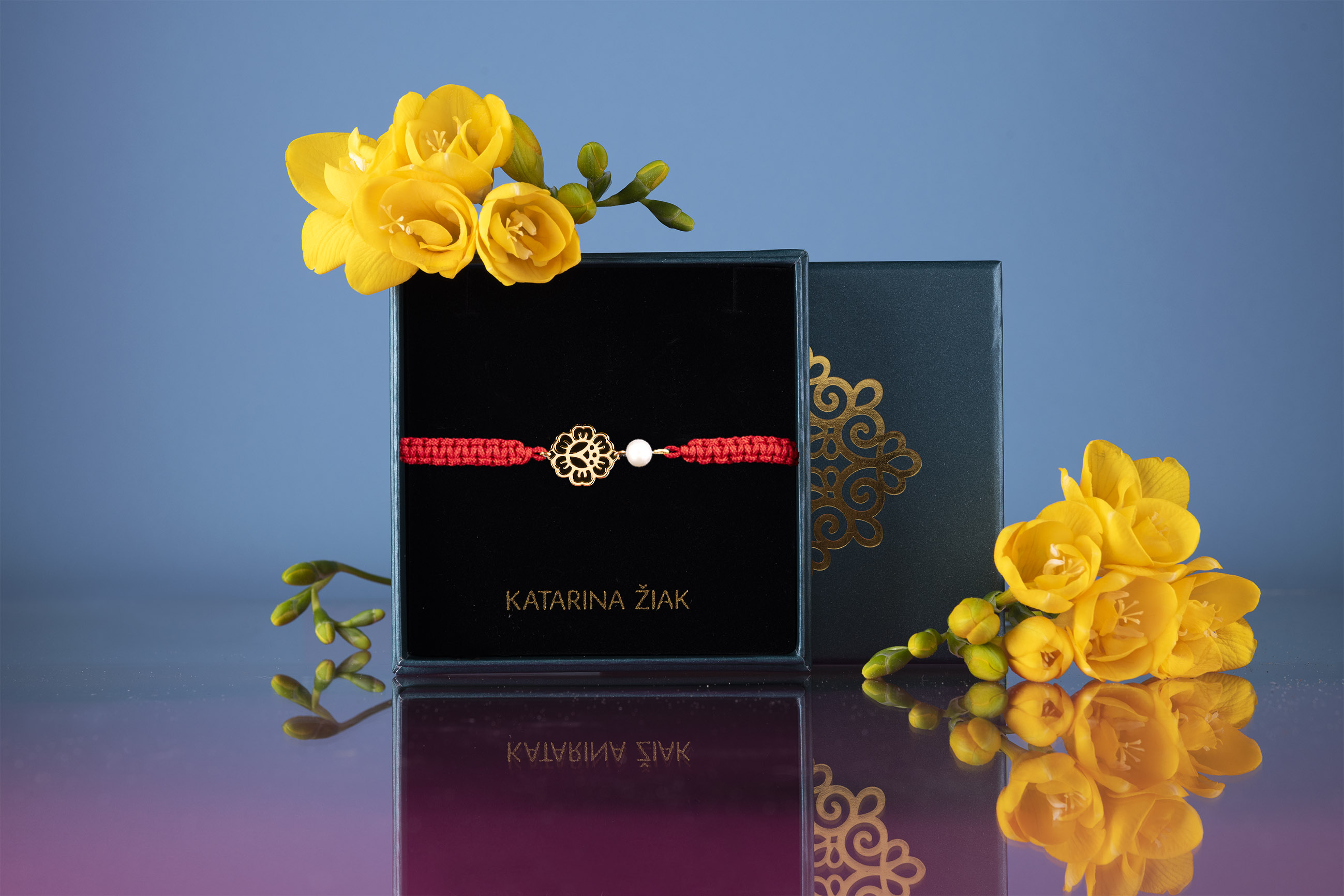 Náramok  - kvietok 1 Ábelová mak - šnúrka + perla