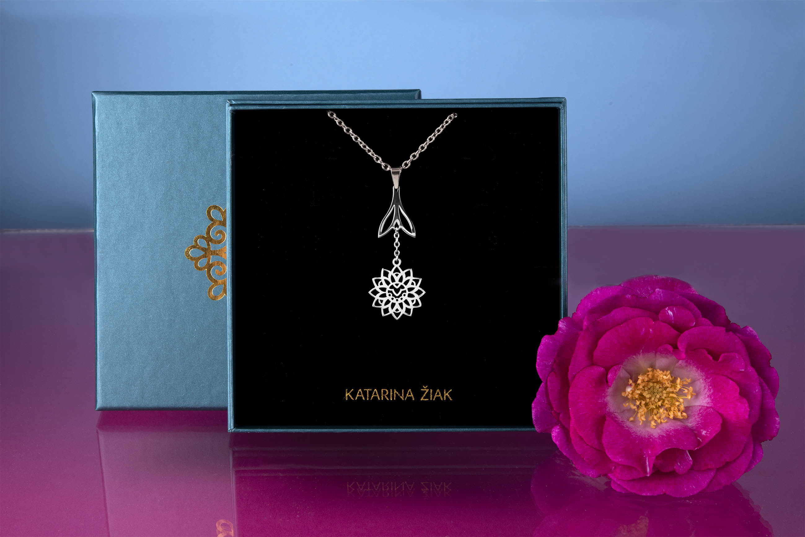 Prívesok slnečnica s lístkom