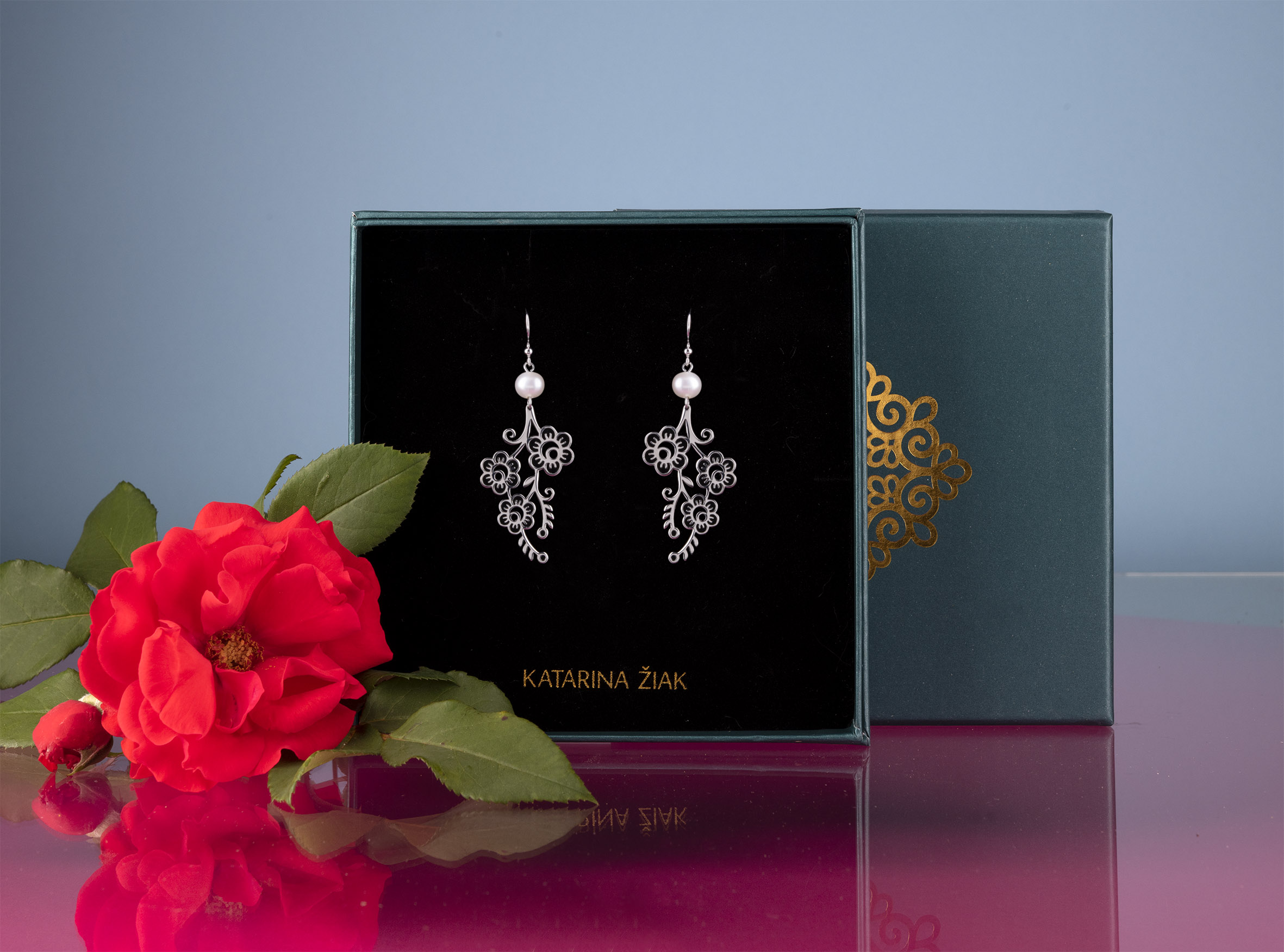 Náušnice kvietok Veronika - kytica s perlou