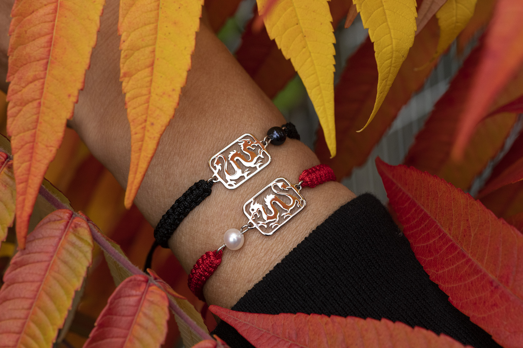 Náramok drak - šnúrka +perla