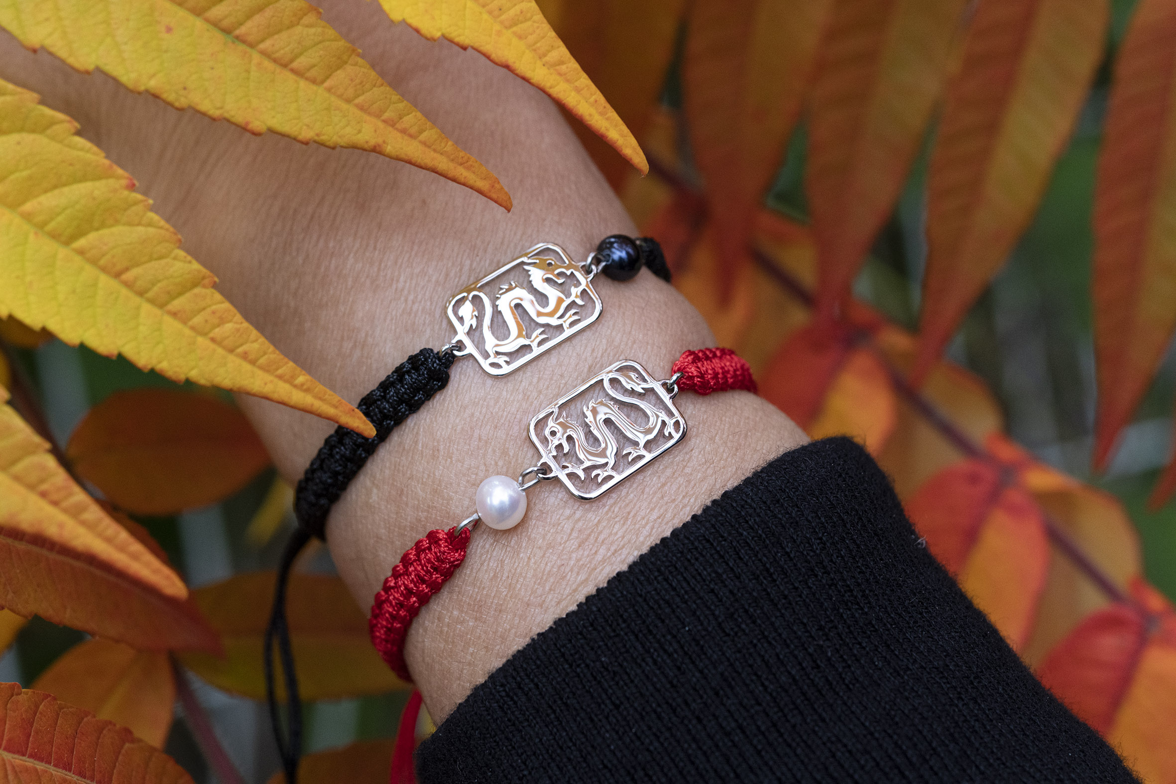 Náramok drak - šnúrka +perla