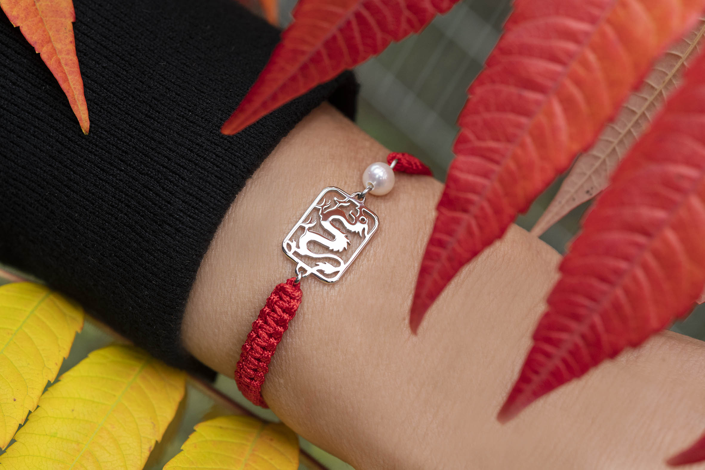 Náramok drak - šnúrka +perla