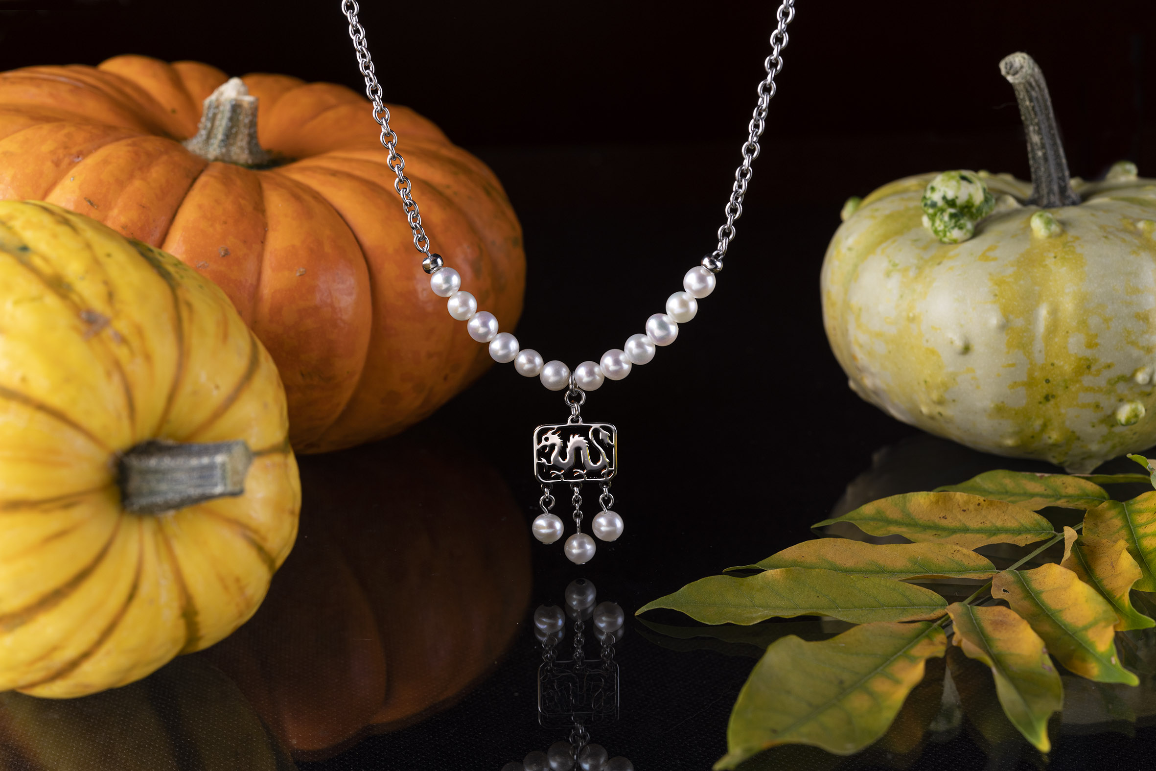 Náhrdelník drak + 3 perly 2