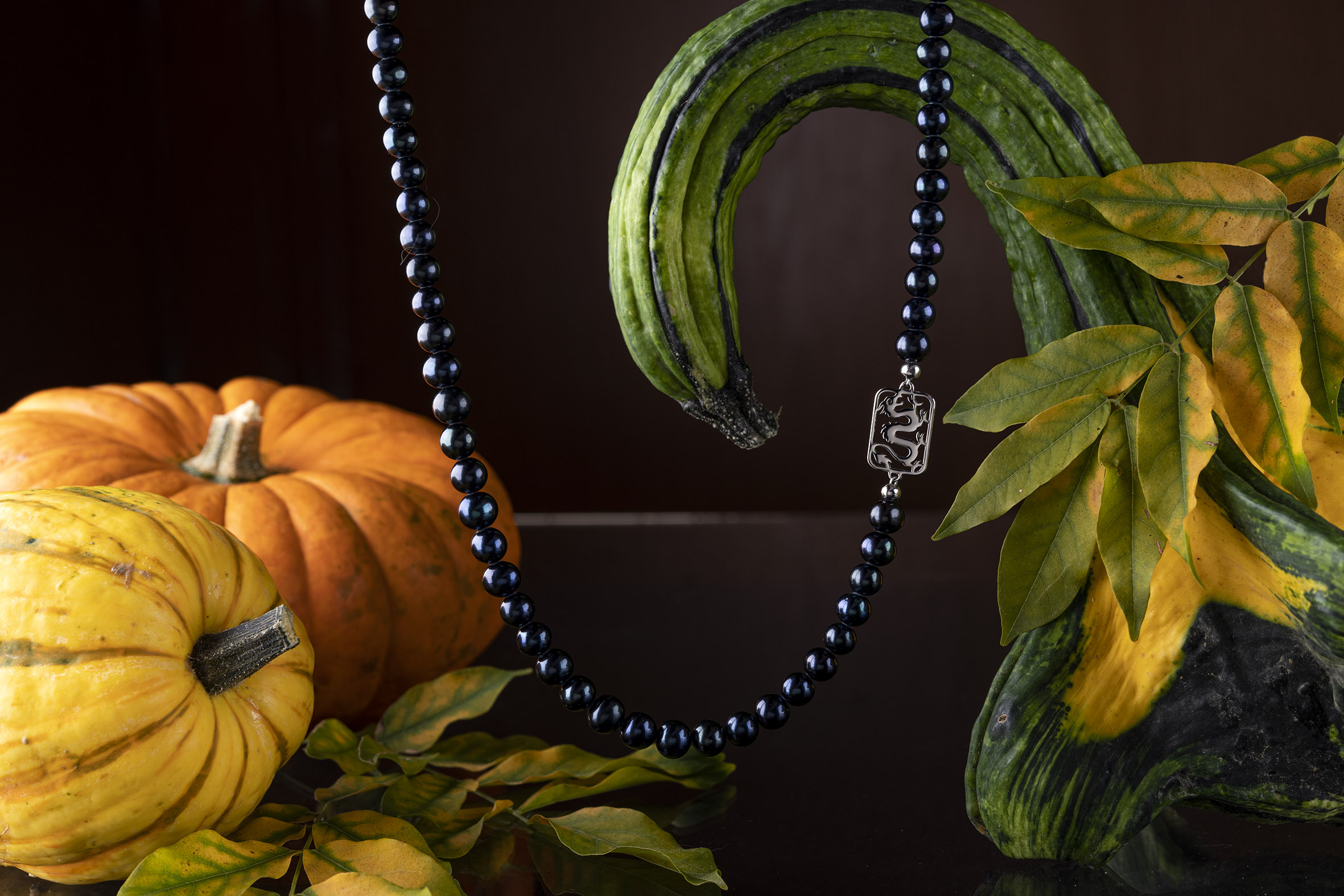 Perlový náhrdelník drak 1