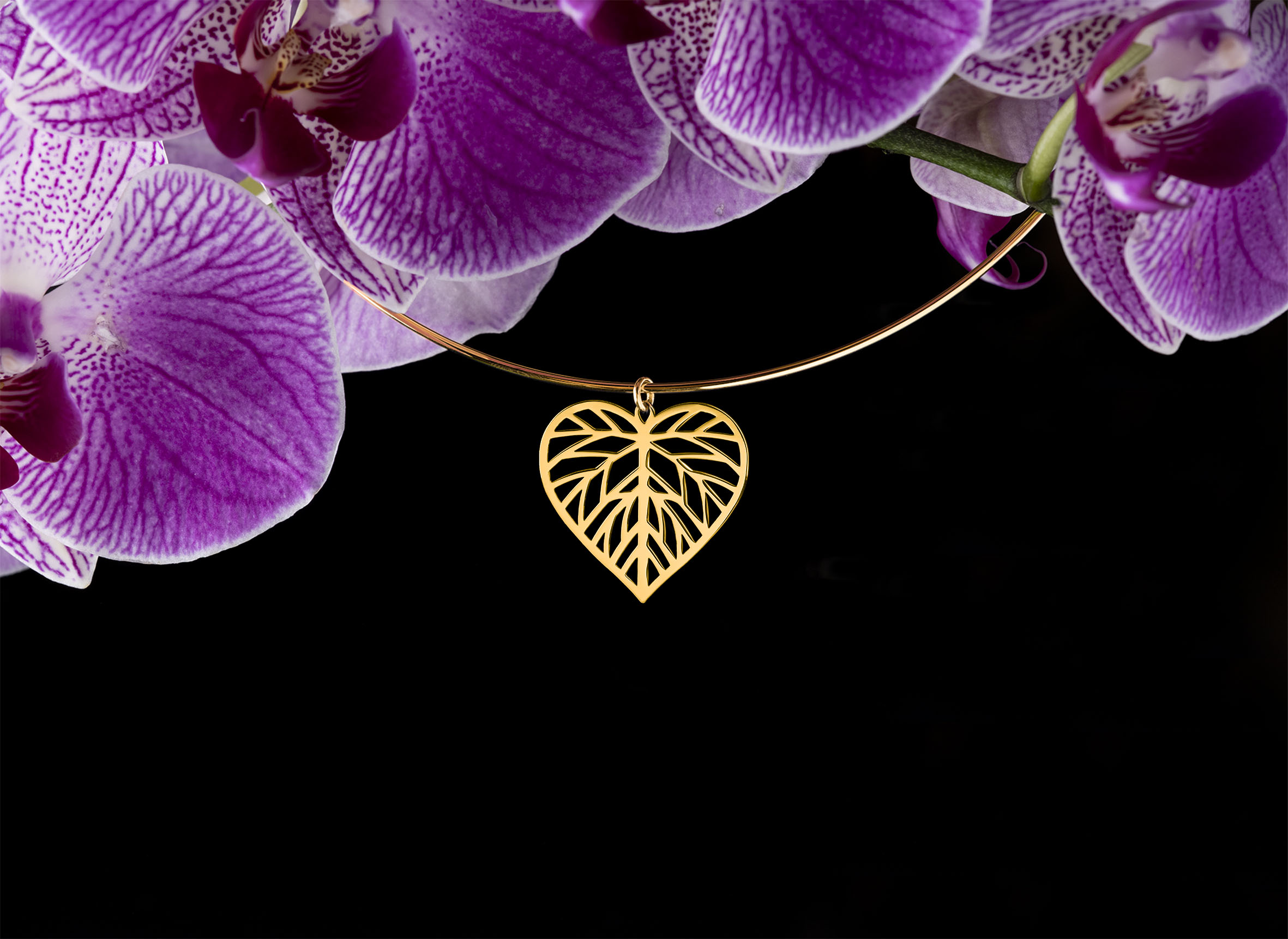 Obručový náhrdelník lipa